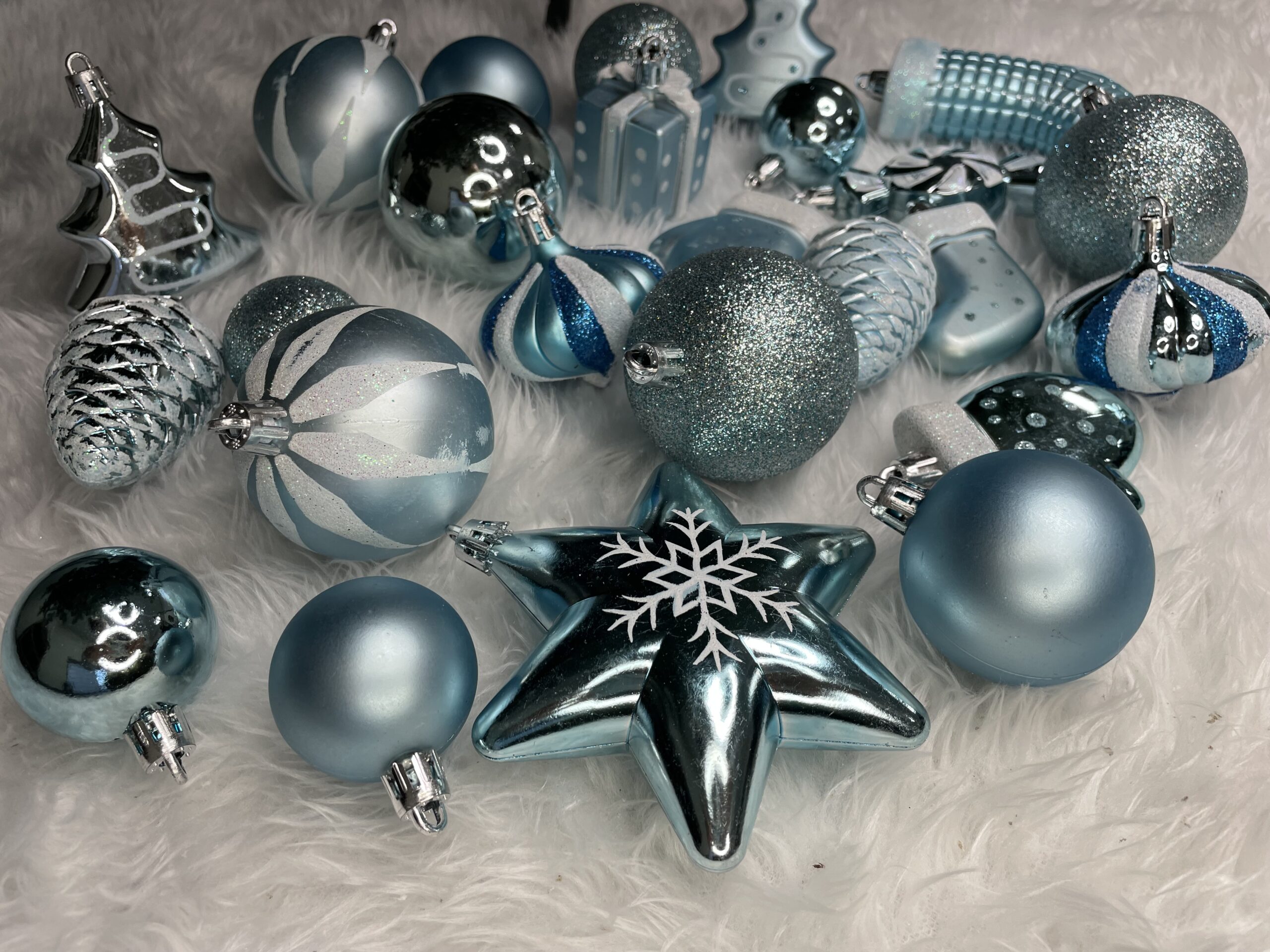 Set globuri si decoratiuni de Craciun, 77 piese, diverse dimensiuni, albastru [27]