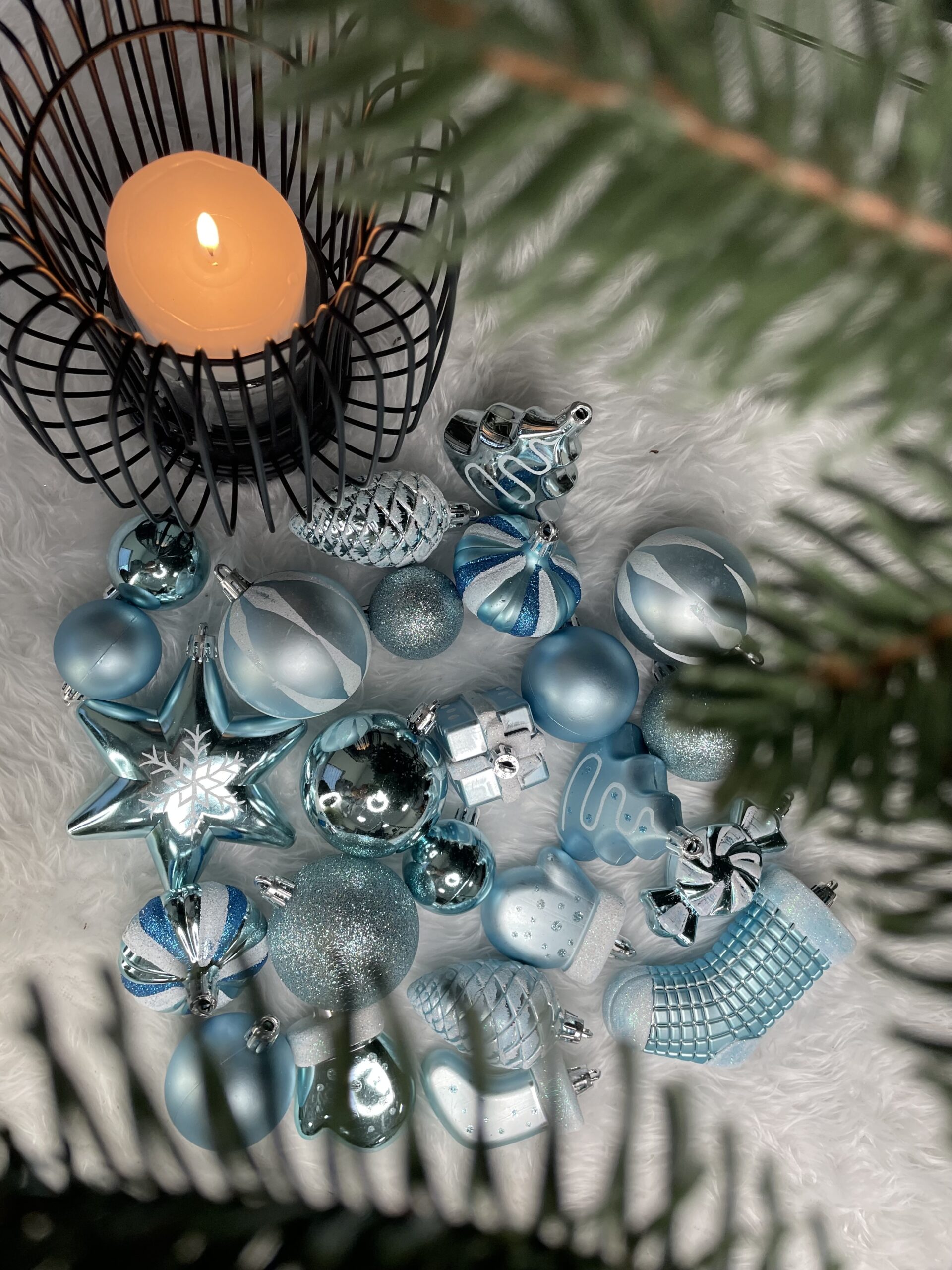 Set globuri si decoratiuni de Craciun, 77 piese, diverse dimensiuni, albastru [28]