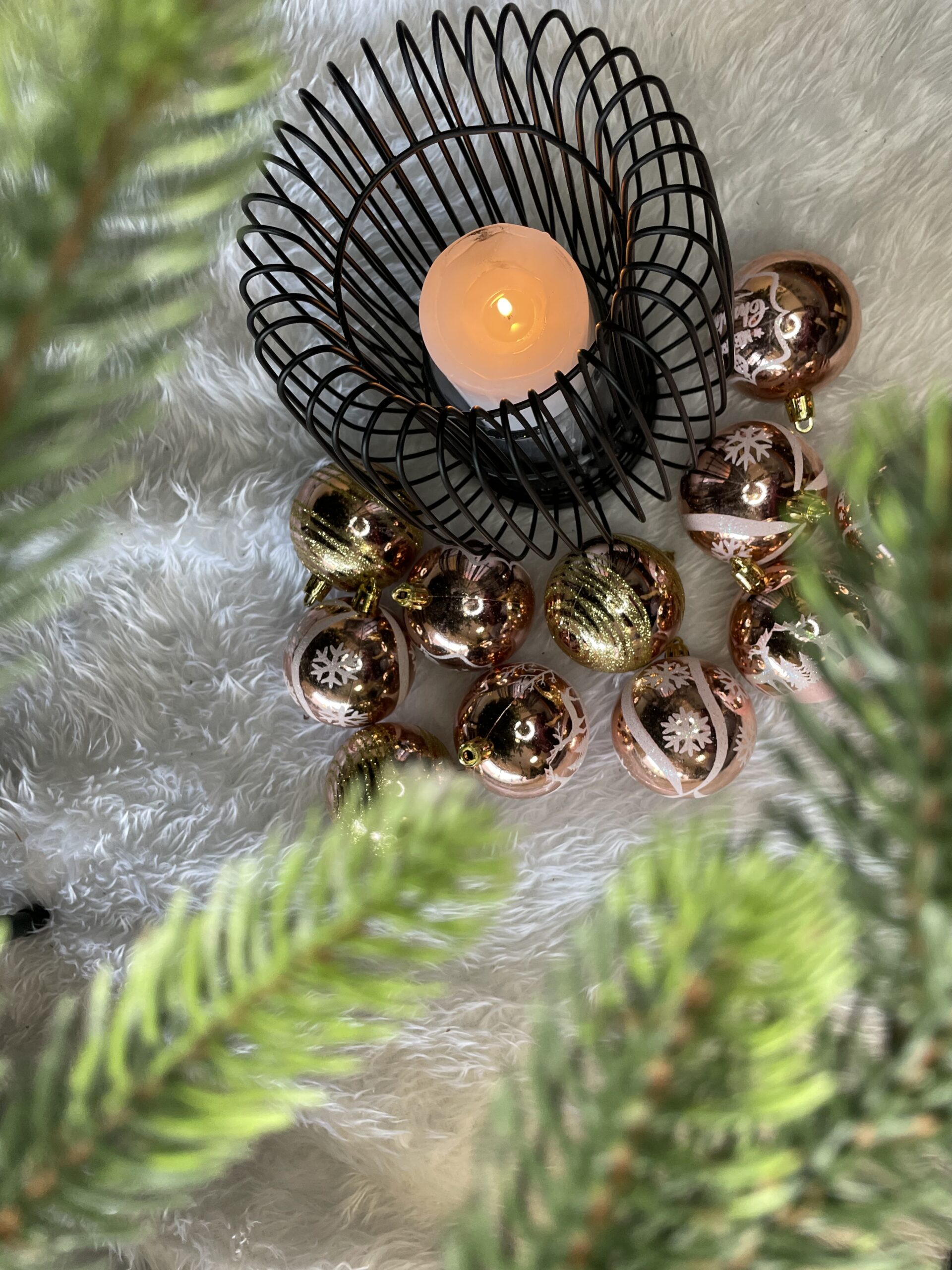 Set globuri de Craciun cu modele de sarbatori, 24 bucati, 6cm, rose [17]