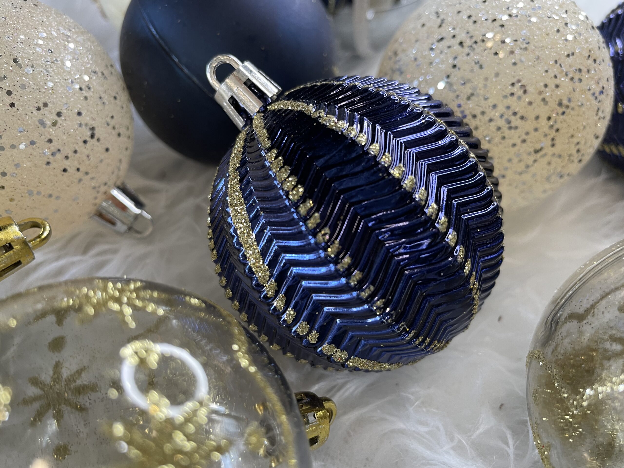 Set globuri de Craciun cu modele de sarbatori, 30 bucati, 6cm, multicolor [16]