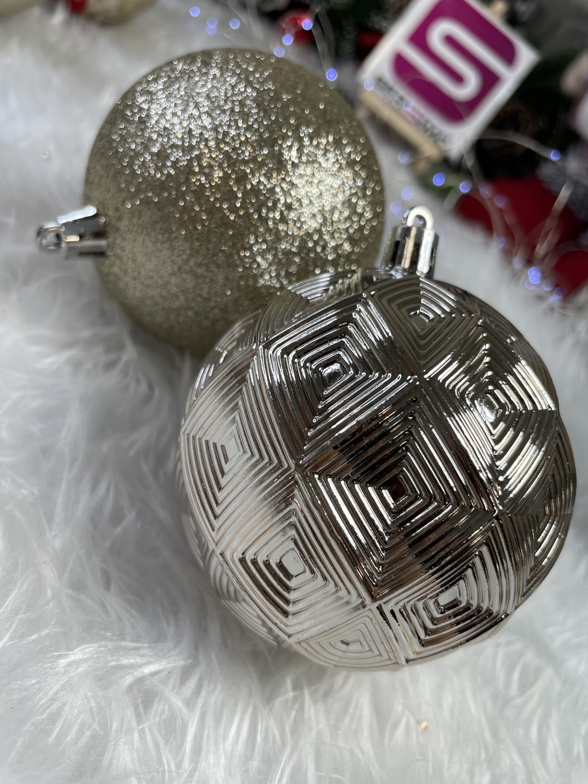 Set globuri de Craciun, 30 bucati, 6 modele, 8cm, auriu [16]