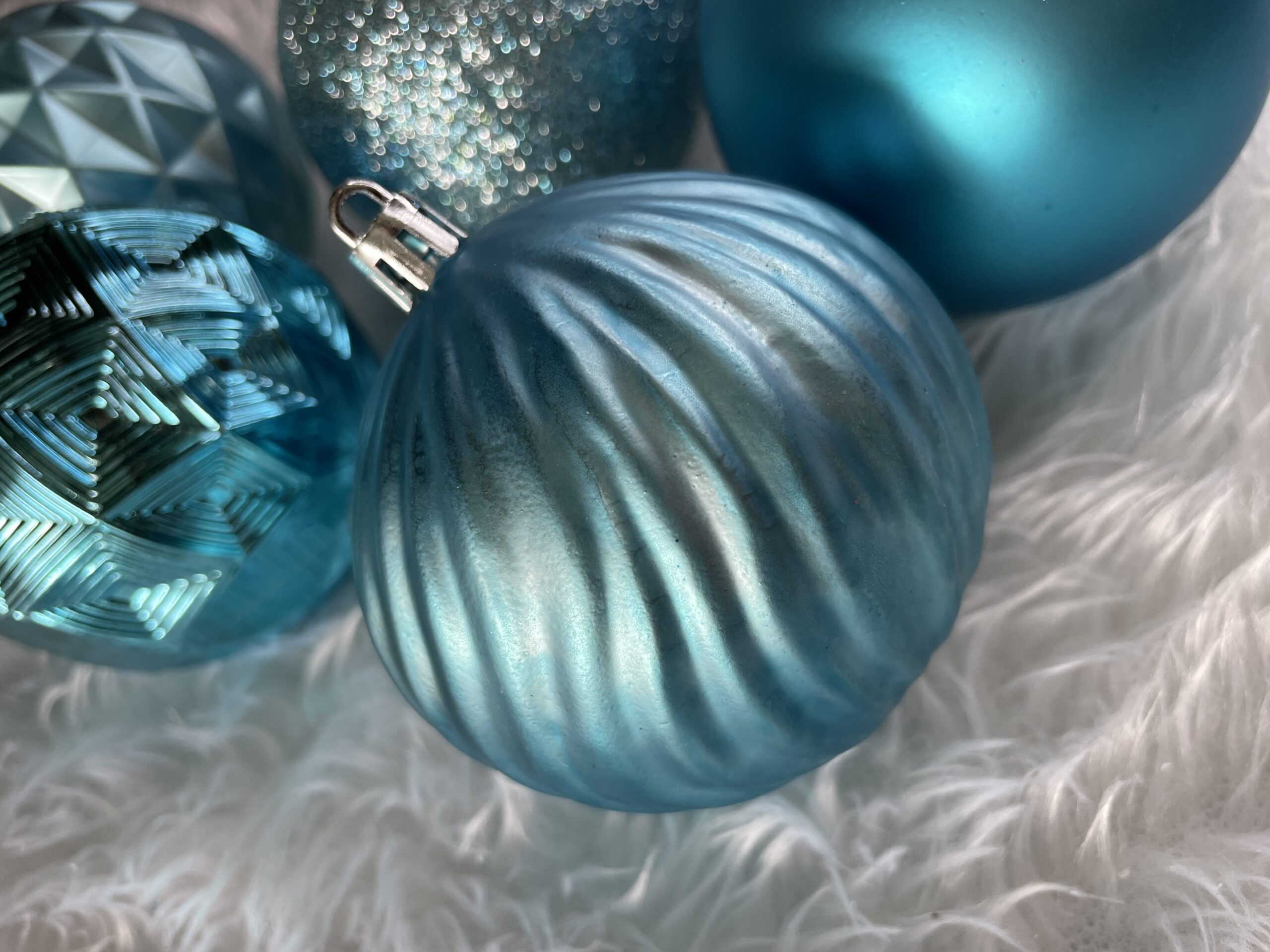 Set globuri de Craciun, 30 bucati, 6 modele, 8cm, albastru [30]