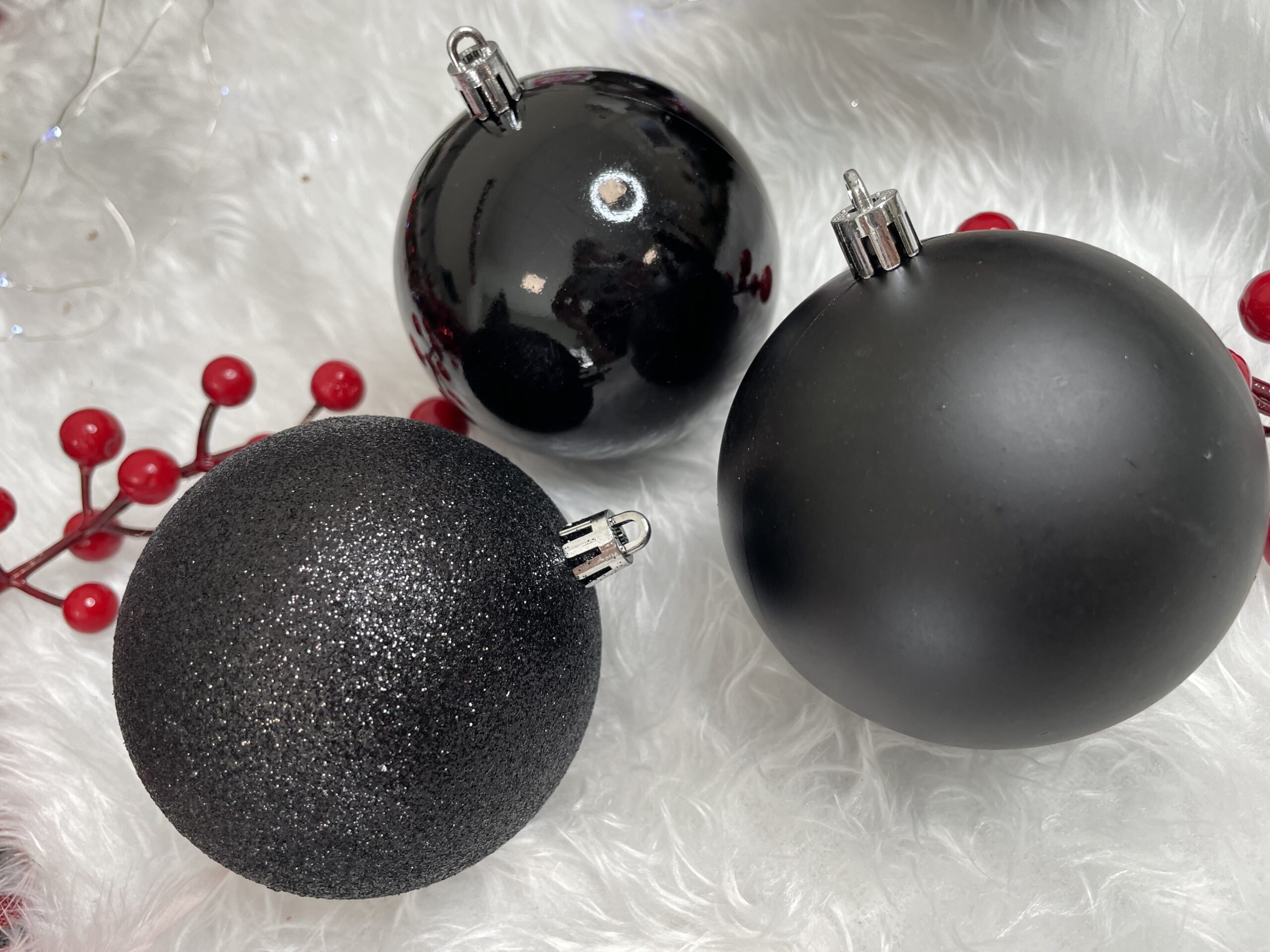 Set globuri de Craciun, 30 bucati, 8cm, 6 modele, negru [27]