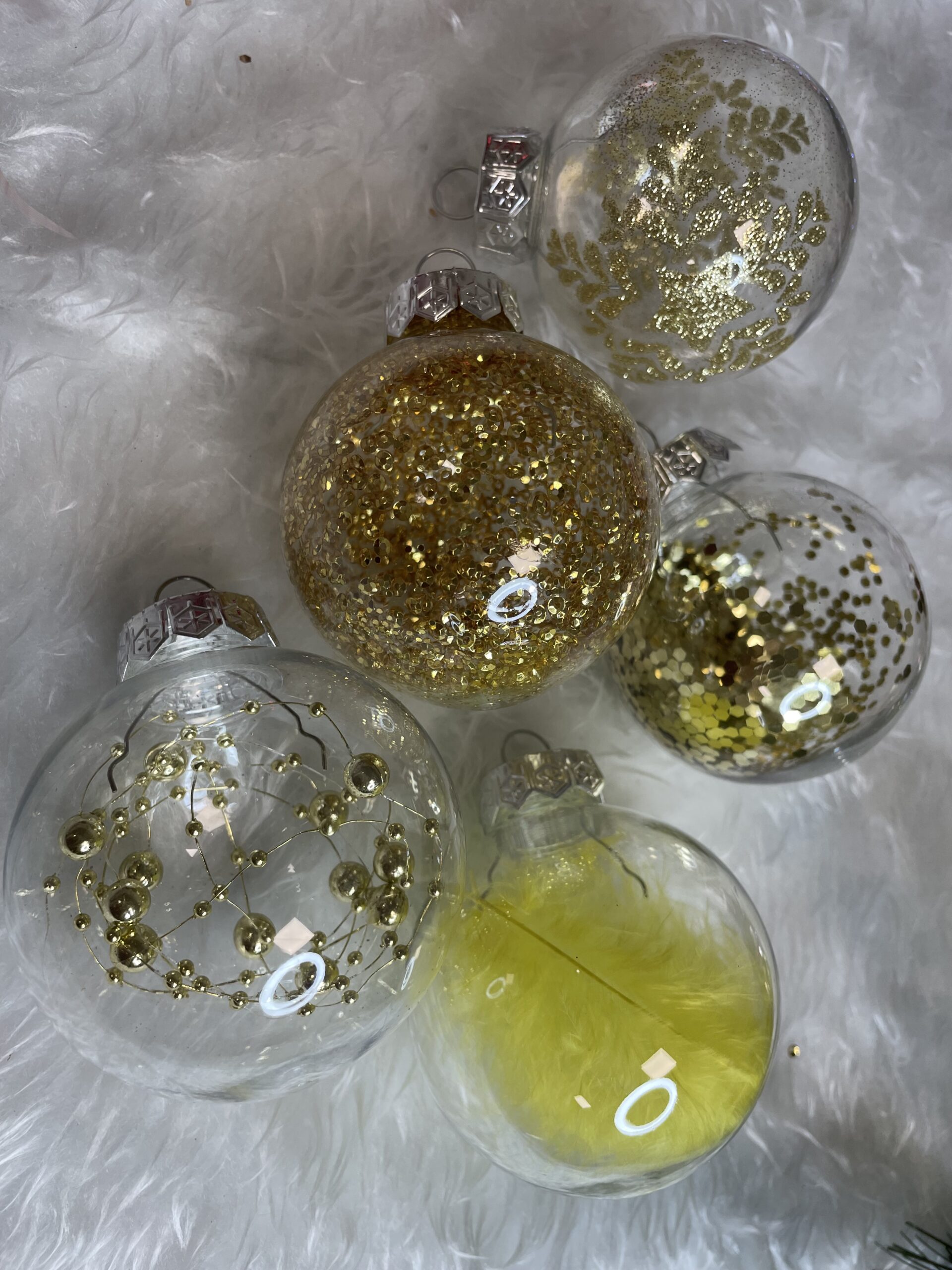 Set globuri de Craciun Inedit, 30 bucati, 7cm, transparente si auriu [18]