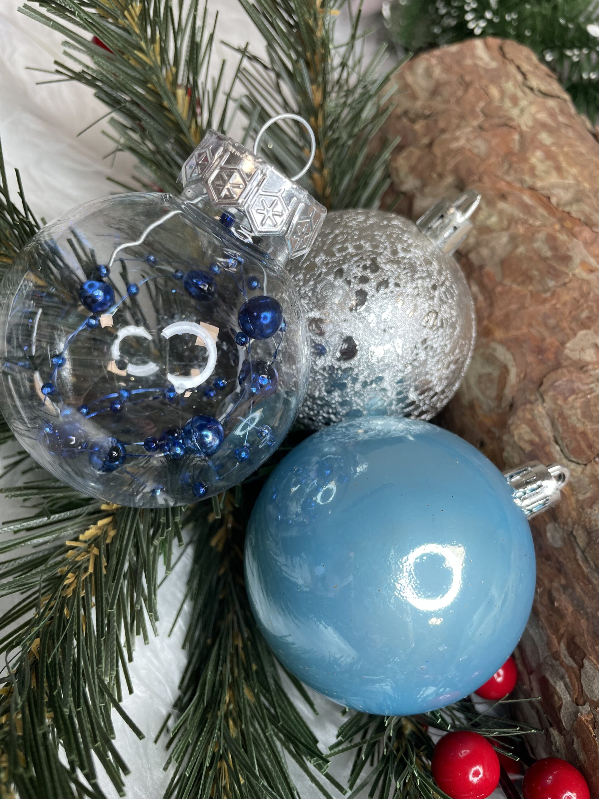 Set globuri de Craciun Inedit, 30 bucati, 6cm, transparente si albastru [14]