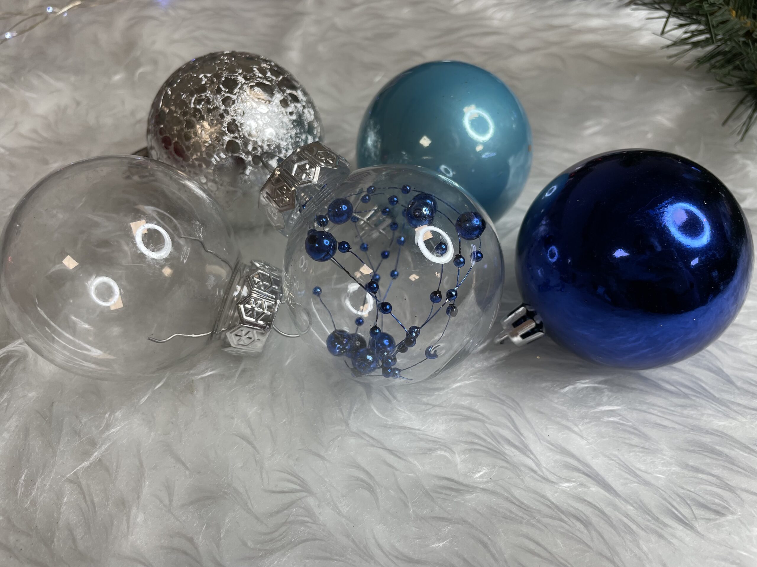 Set globuri de Craciun Inedit, 30 bucati, 6cm, transparente si albastru [22]