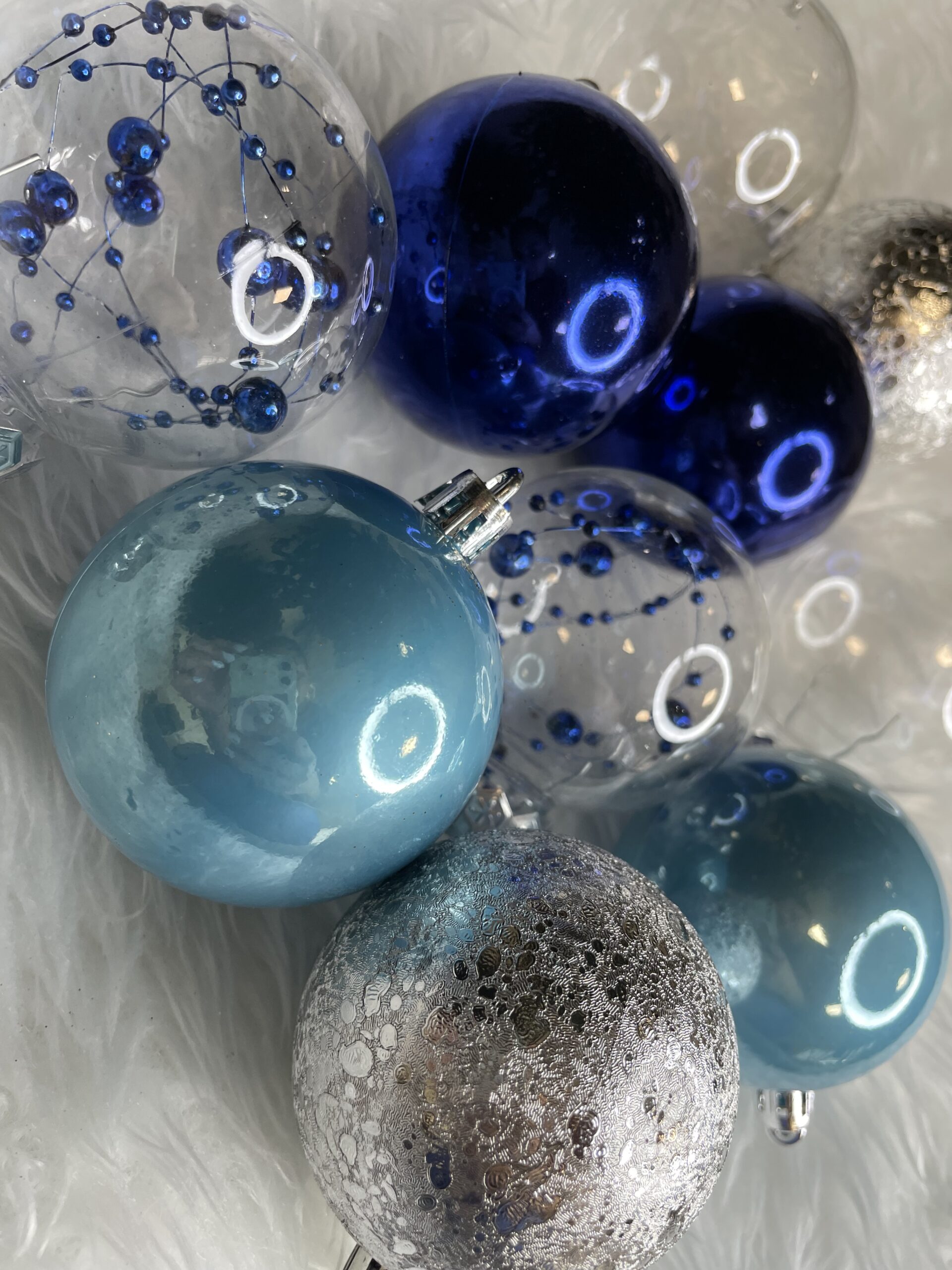 Set globuri de Craciun Inedit, 30 bucati, 6cm, transparente si albastru [27]