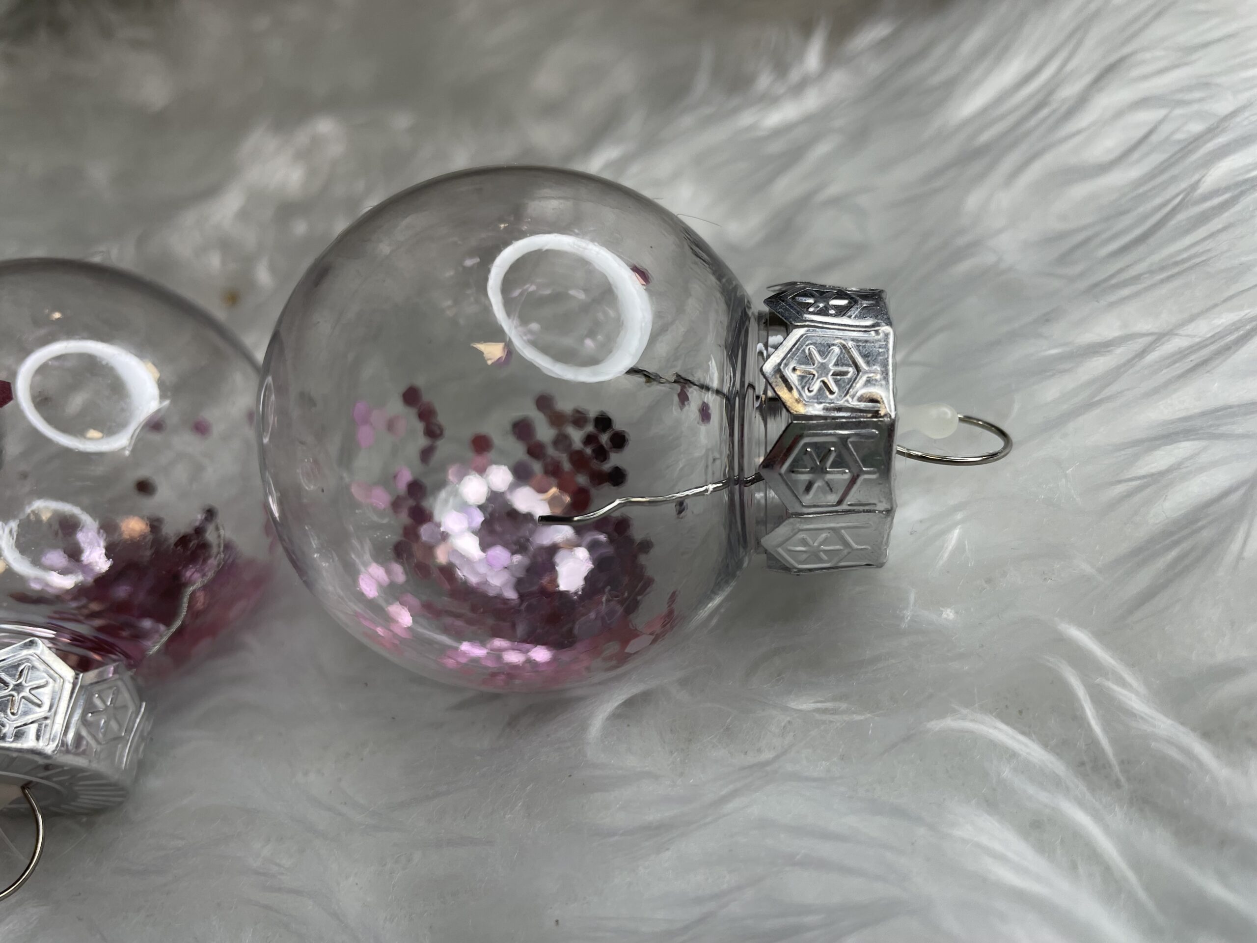 Set globuri de Craciun Inedit, 24 bucati, 5cm, transparente si roz pal [27]