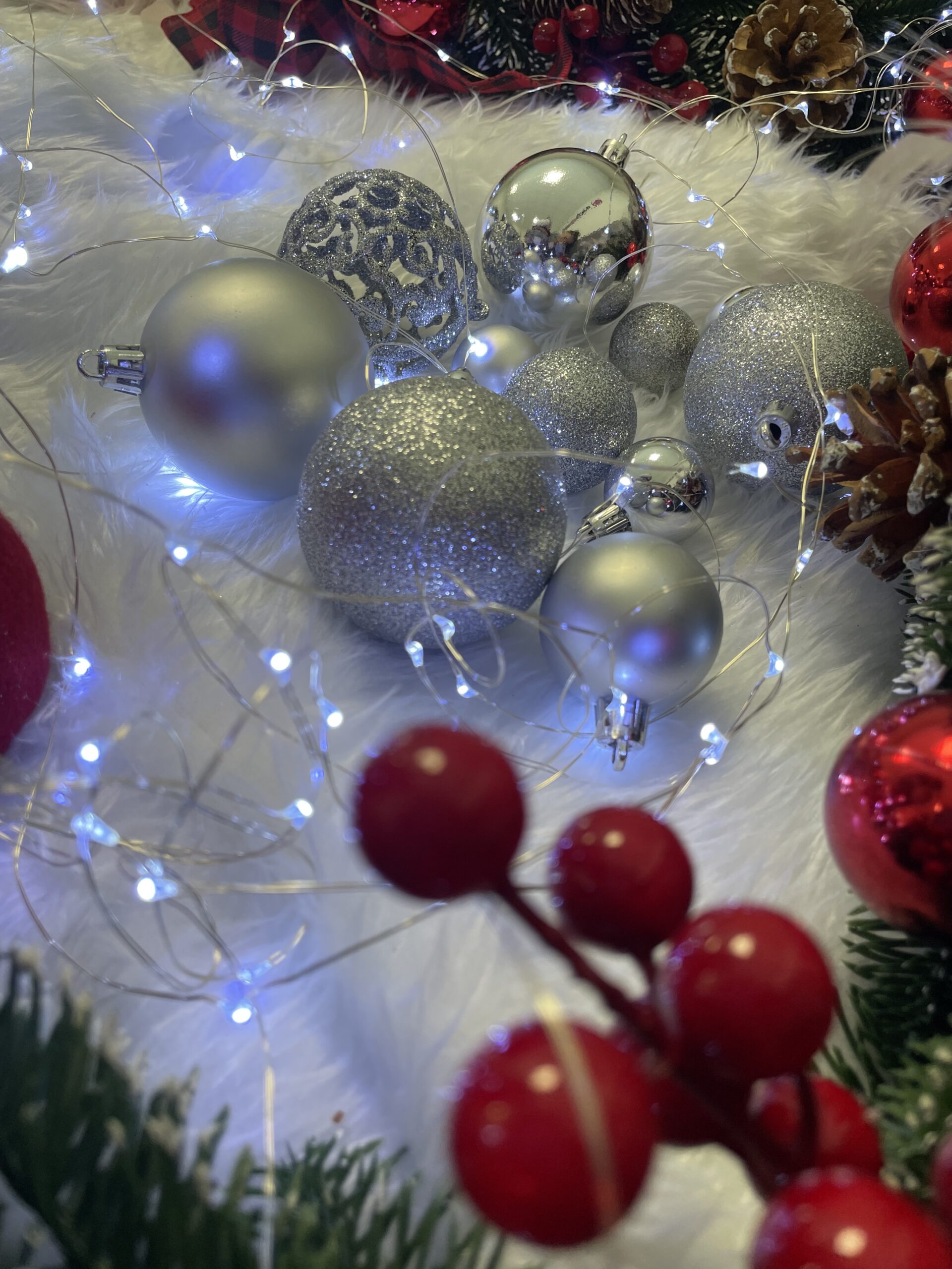 Set globuri si decoratiuni de Craciun, 100 piese, diverse dimensiuni cu stea, argintiu [16]