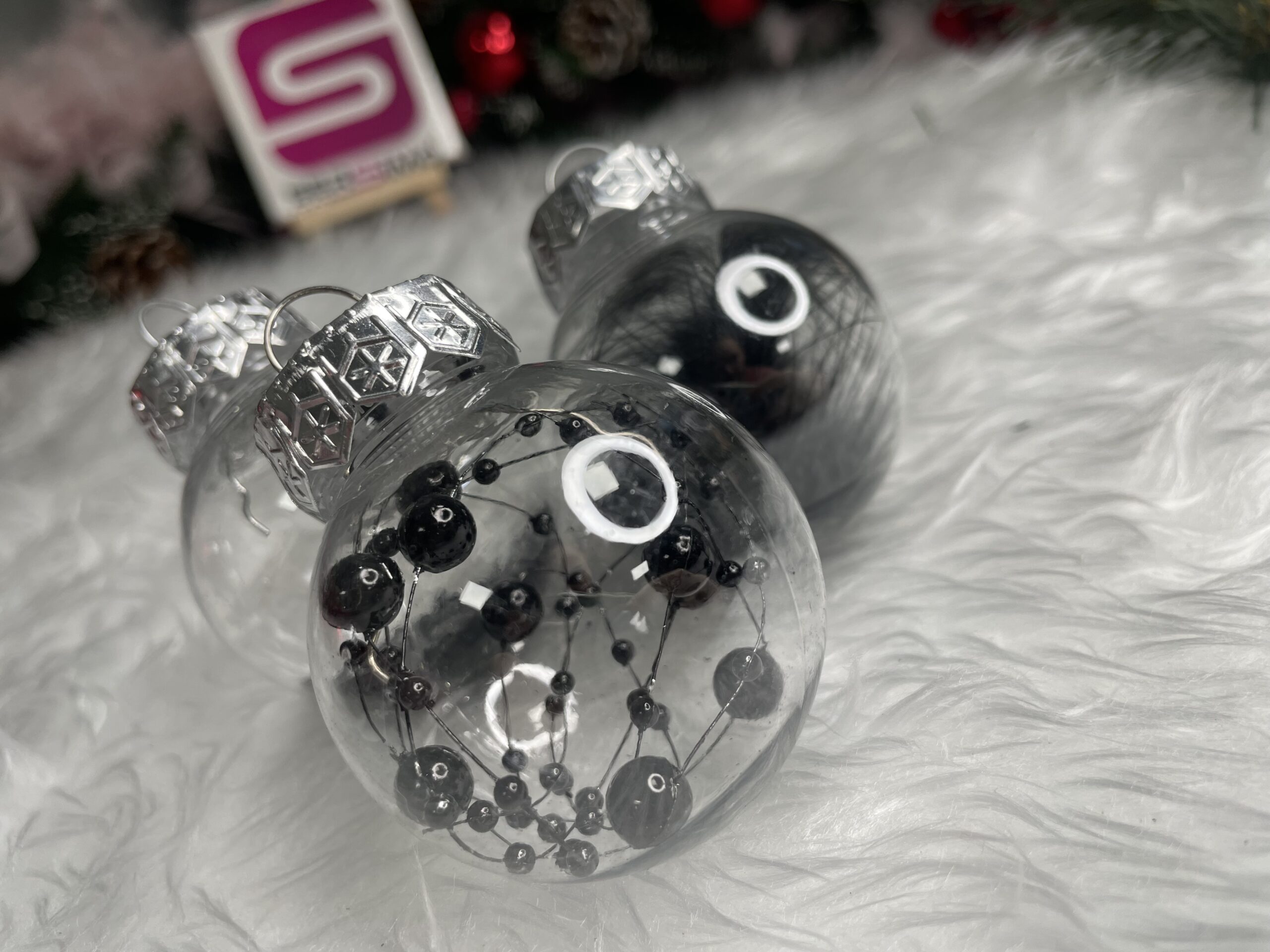 Set globuri de Craciun Inedit, 24 bucati, 5cm, transparente cu interior negru [16]