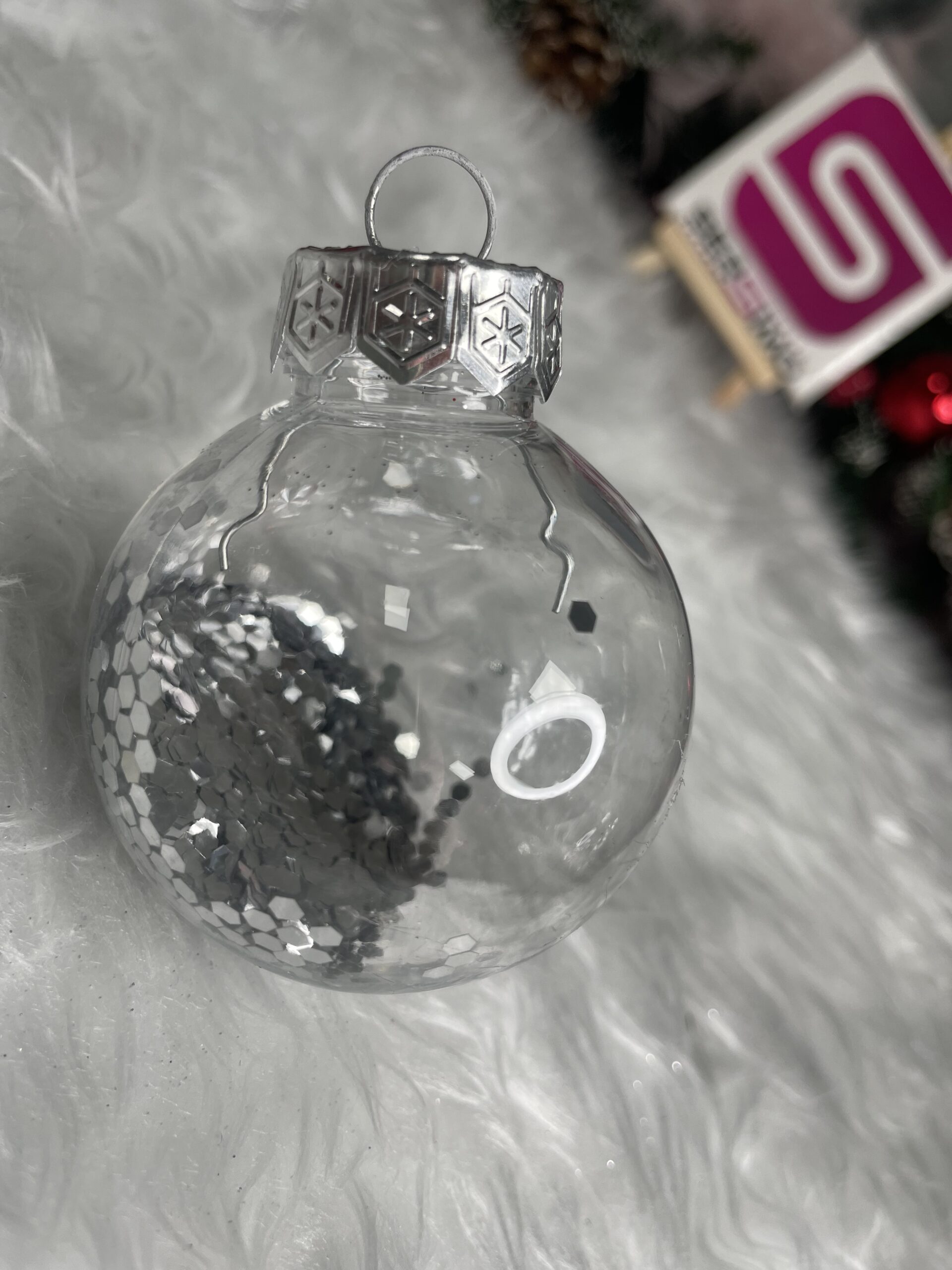 Set globuri de Craciun Inedit, 30 bucati, 6cm, transparente si argintiu [20]