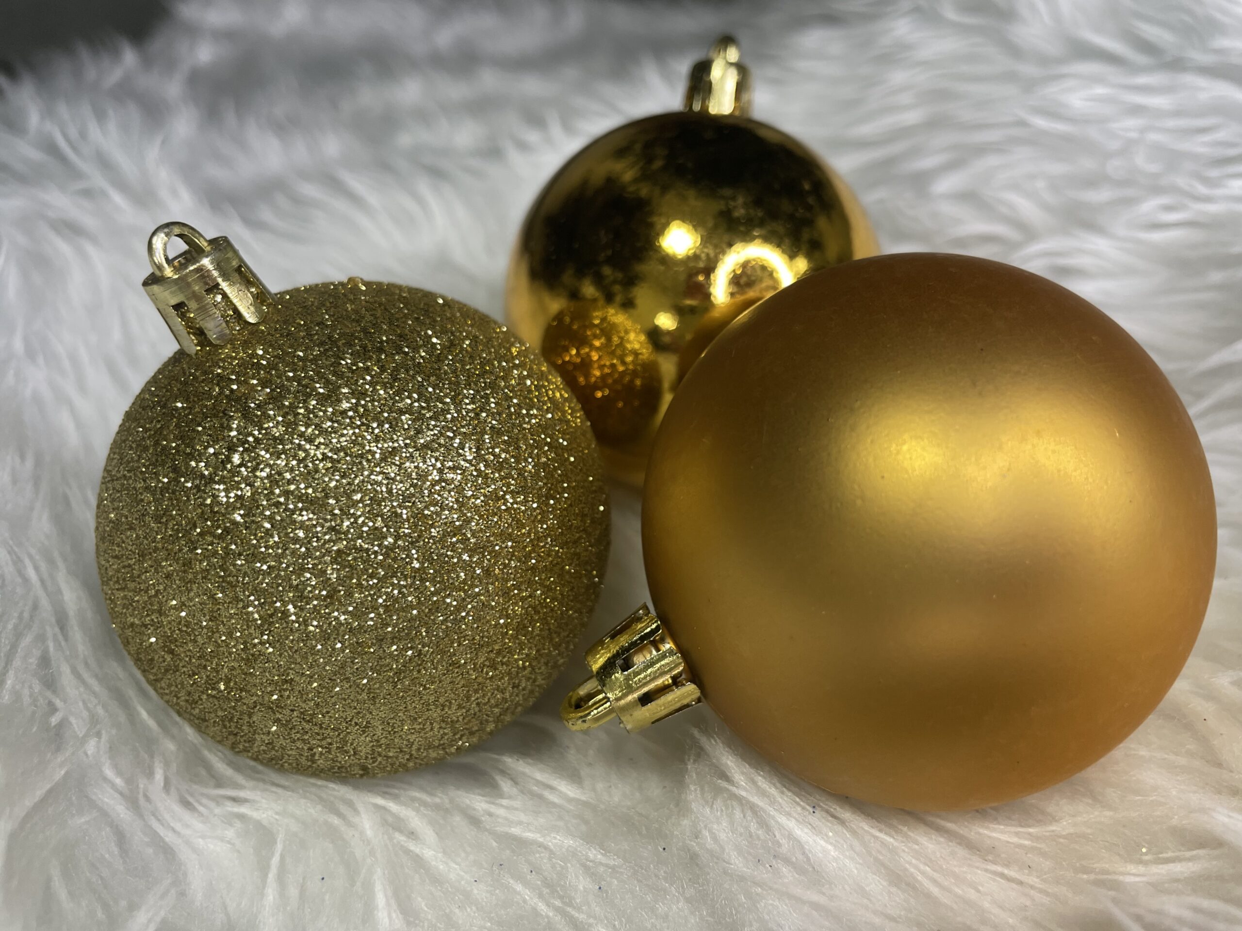 Set globuri de Craciun, 30 bucati, 3 modele, 6cm, auriu [27]