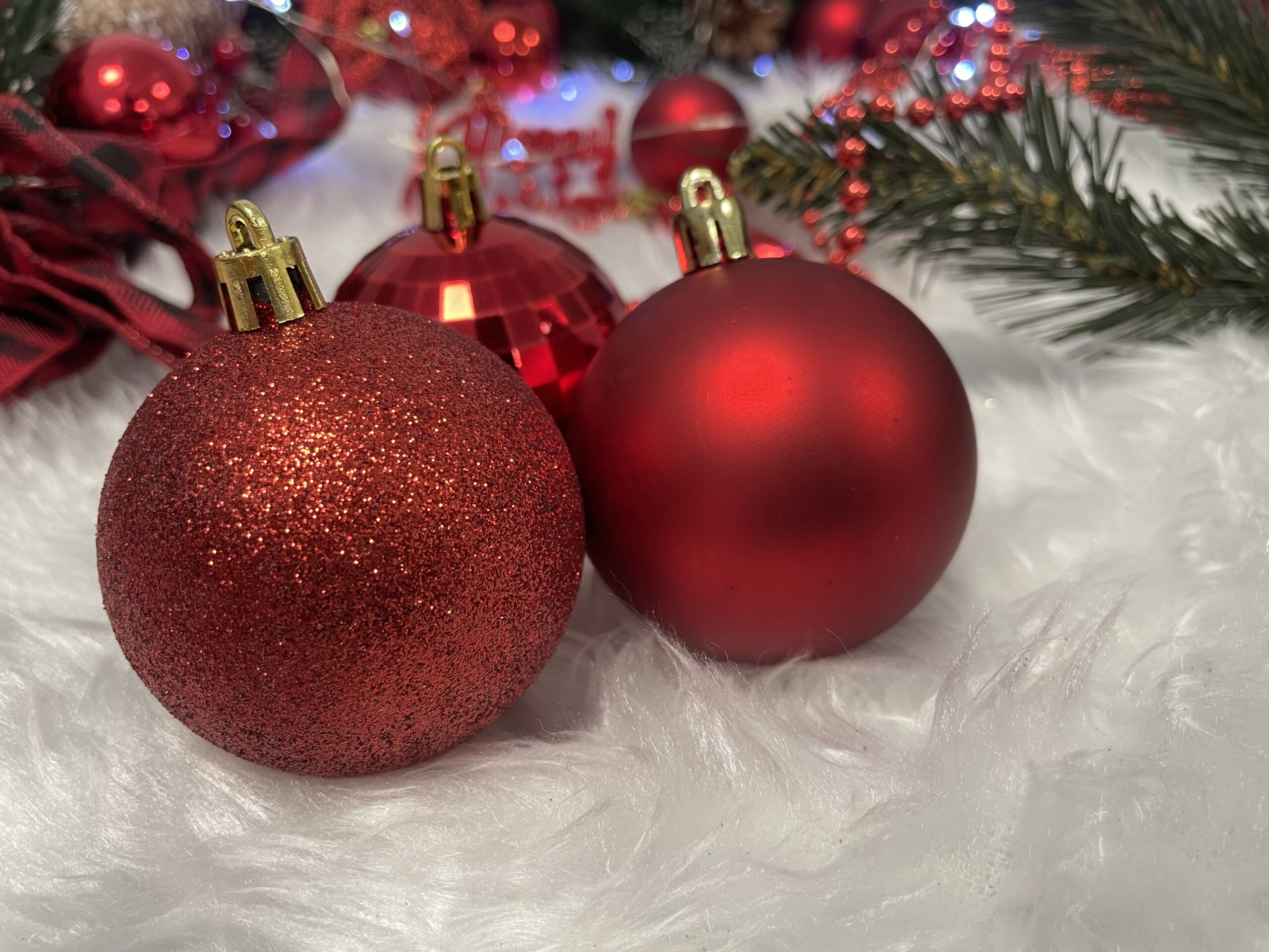 Set globuri si decoratiuni de Craciun, 51 piese, diverse dimensiuni, rosu [21]