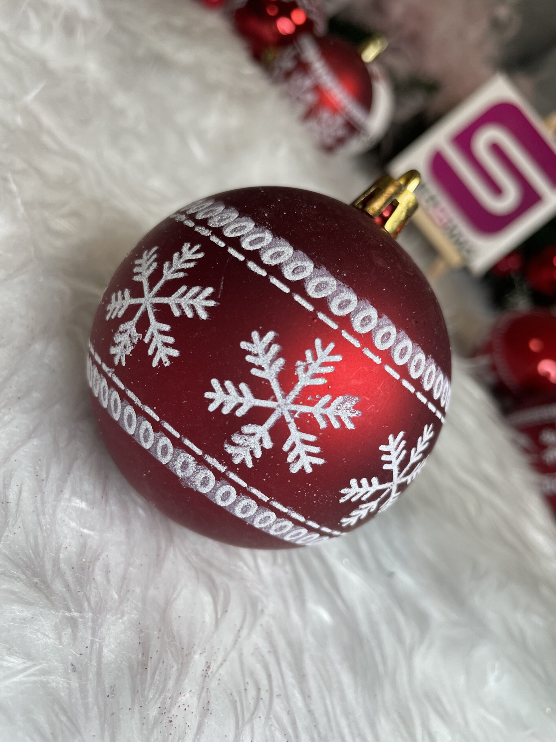 Set globuri de Craciun cu modele de sarbatori, 30 bucati, 7cm, alb rosu [16]