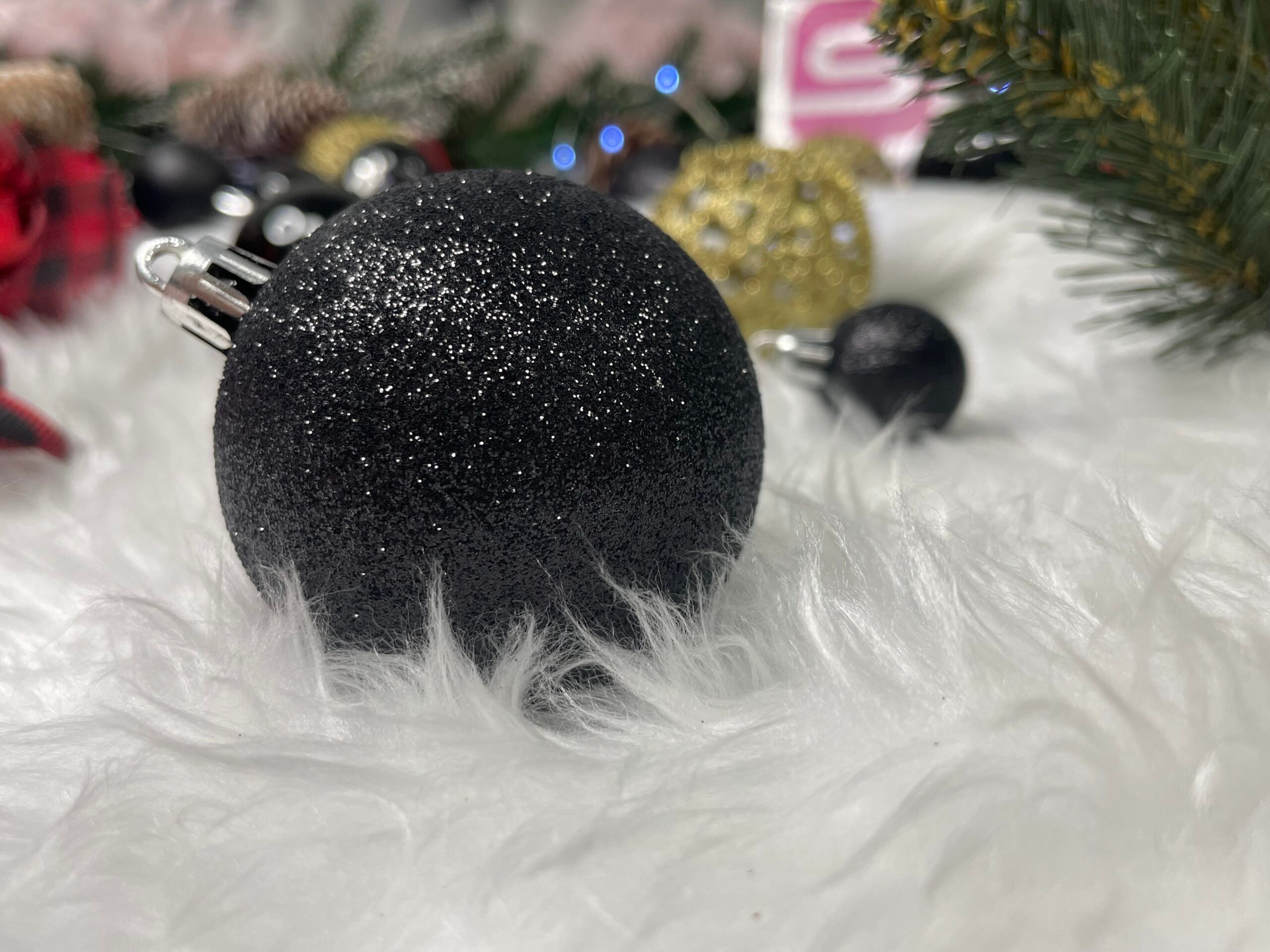 Set globuri de Craciun, 100 bucati, 3-6cm, negru auriu [21]