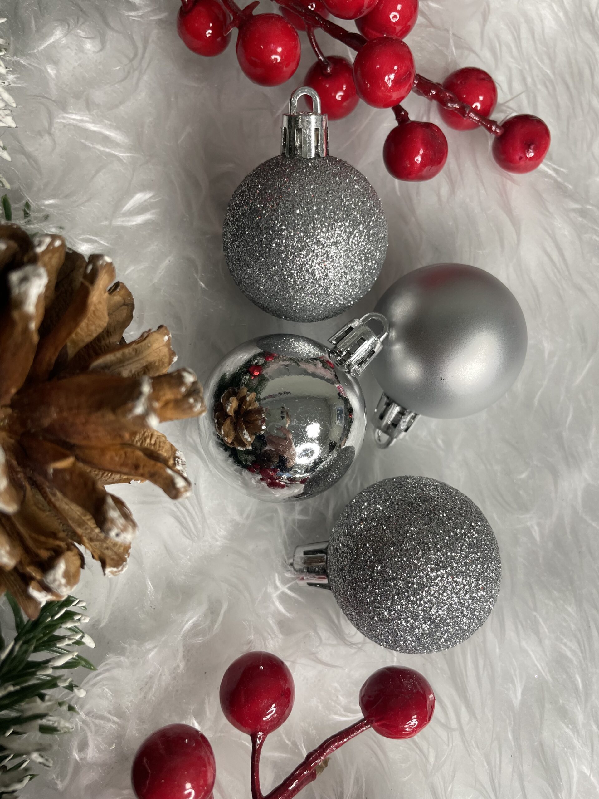 Set globuri de Craciun, 20 bucati, 3 modele, 4cm, argintiu [18]