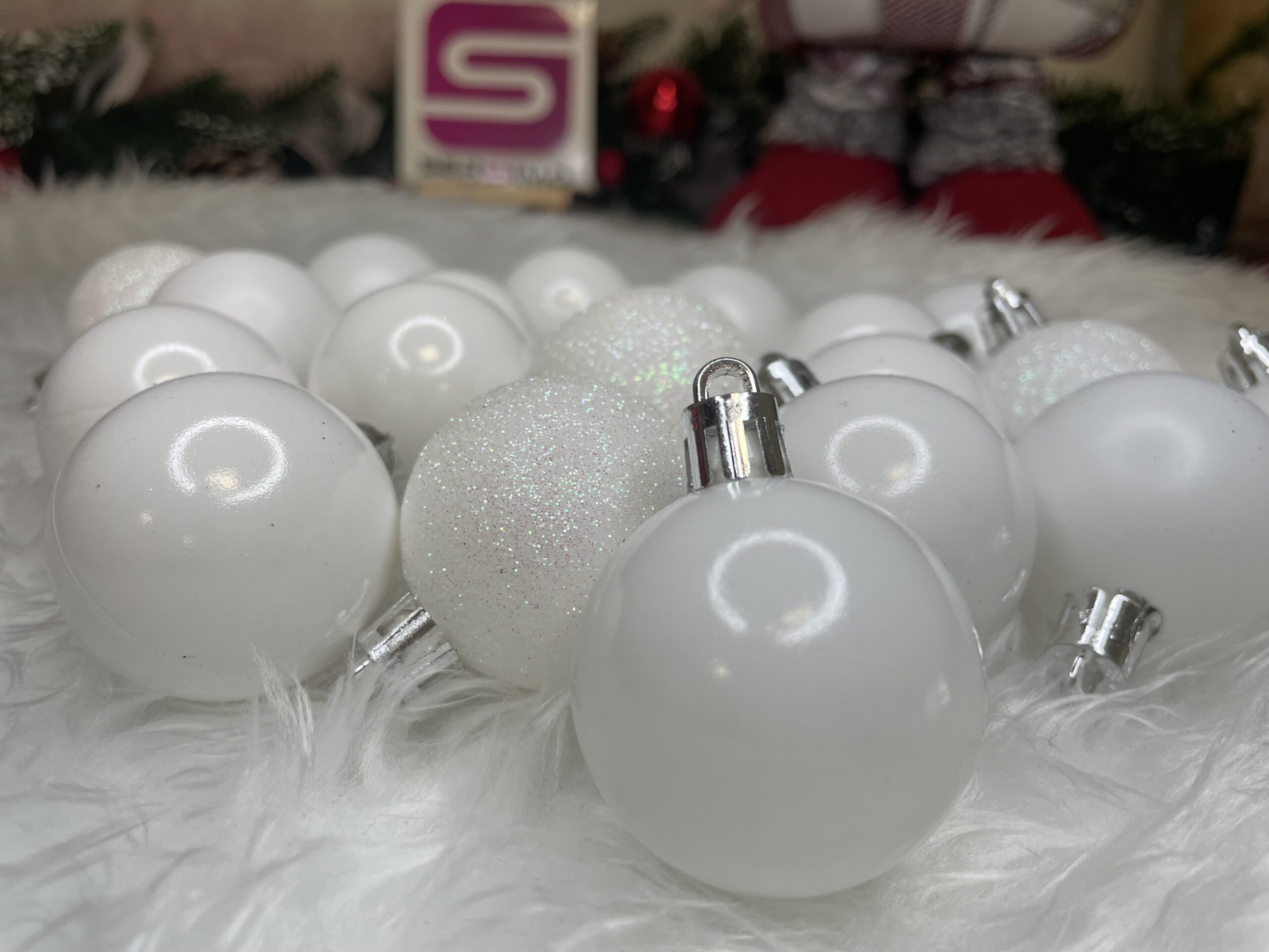 Set globuri de Craciun, 20 bucati, 3 modele, 4cm, alb [11]