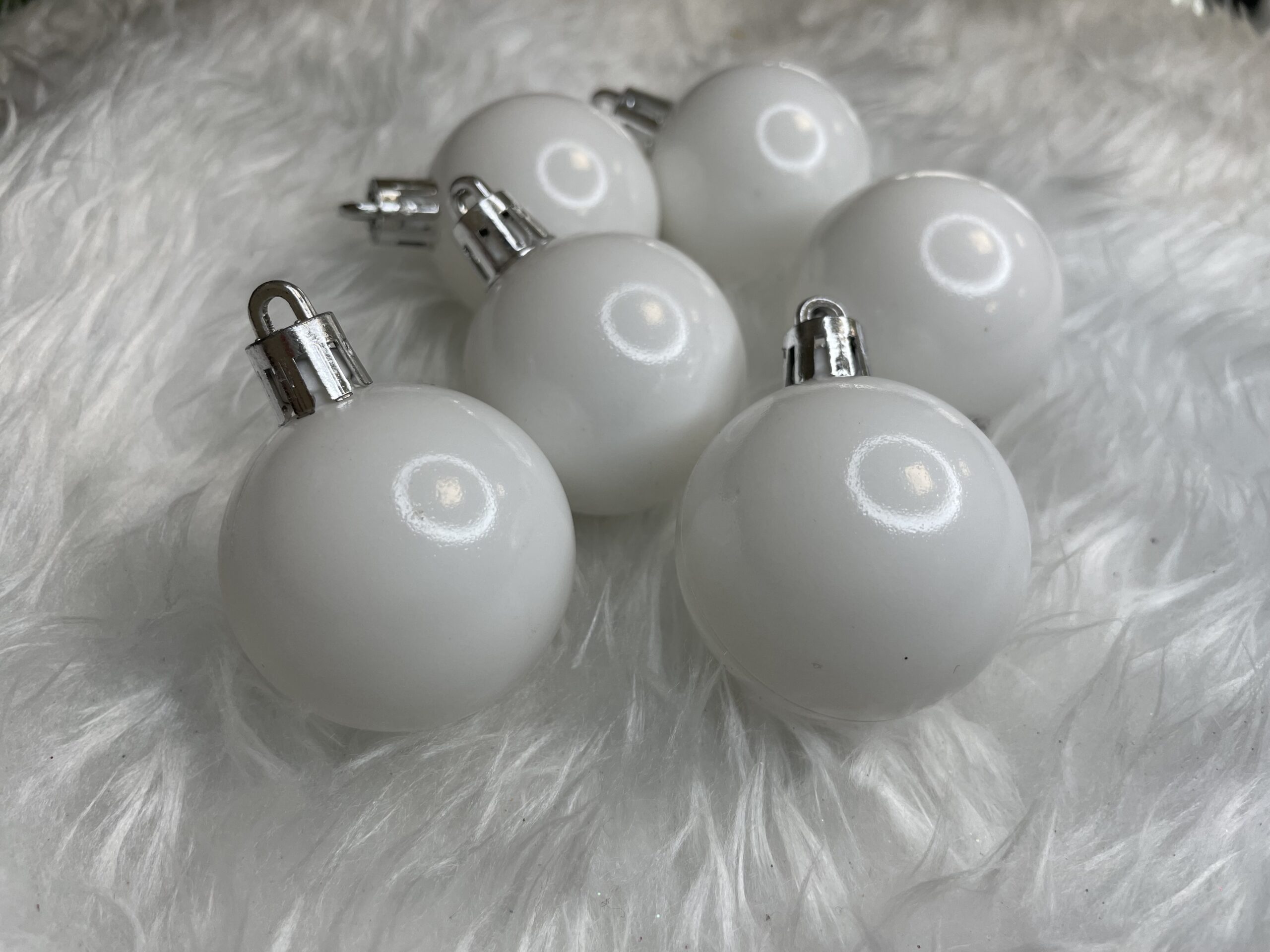 Set globuri de Craciun, 20 bucati, 3 modele, 4cm, alb [19]