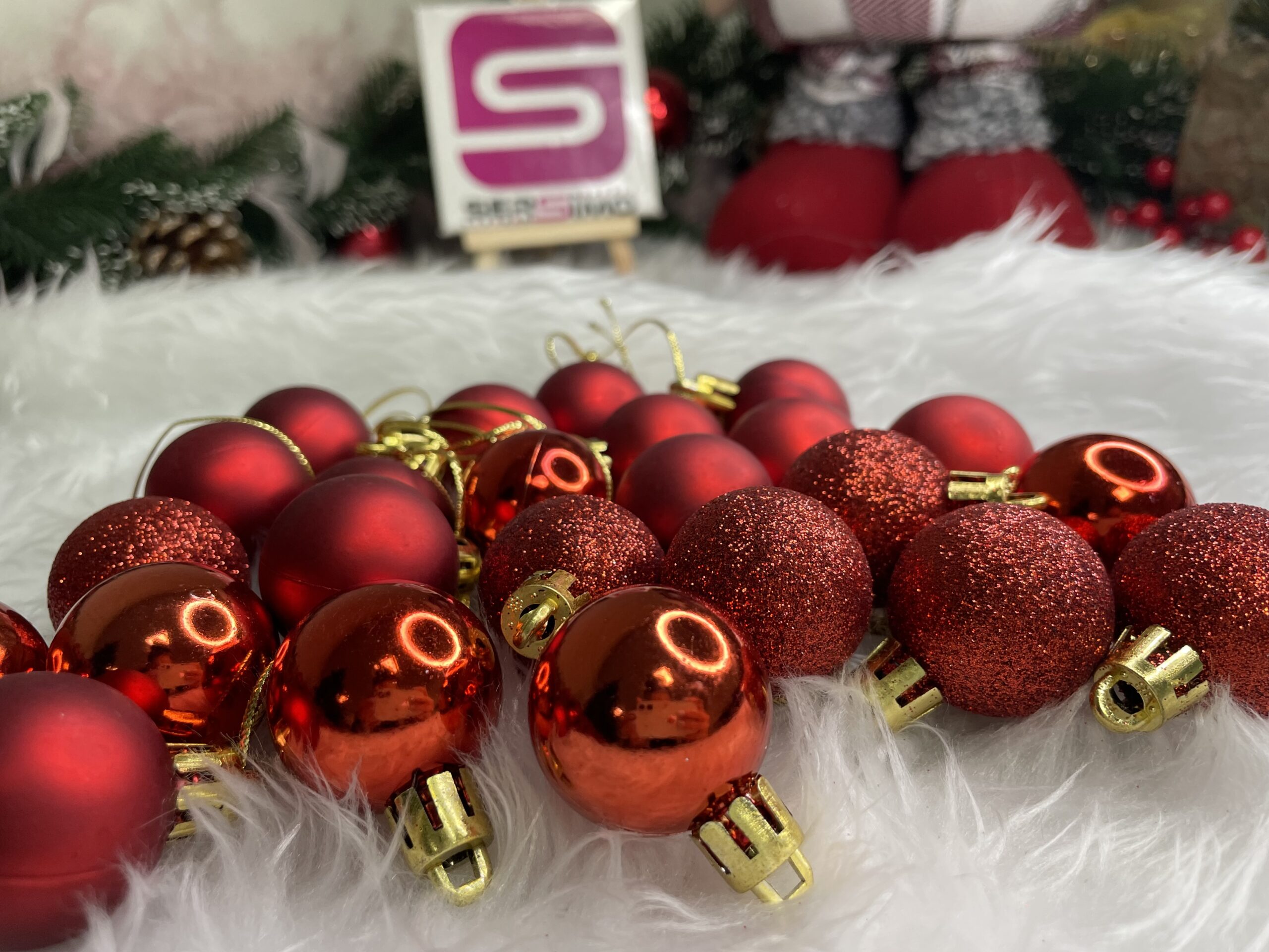 Set globuri de Craciun, 30 bucati, 3 modele, 3cm, rosu [10]