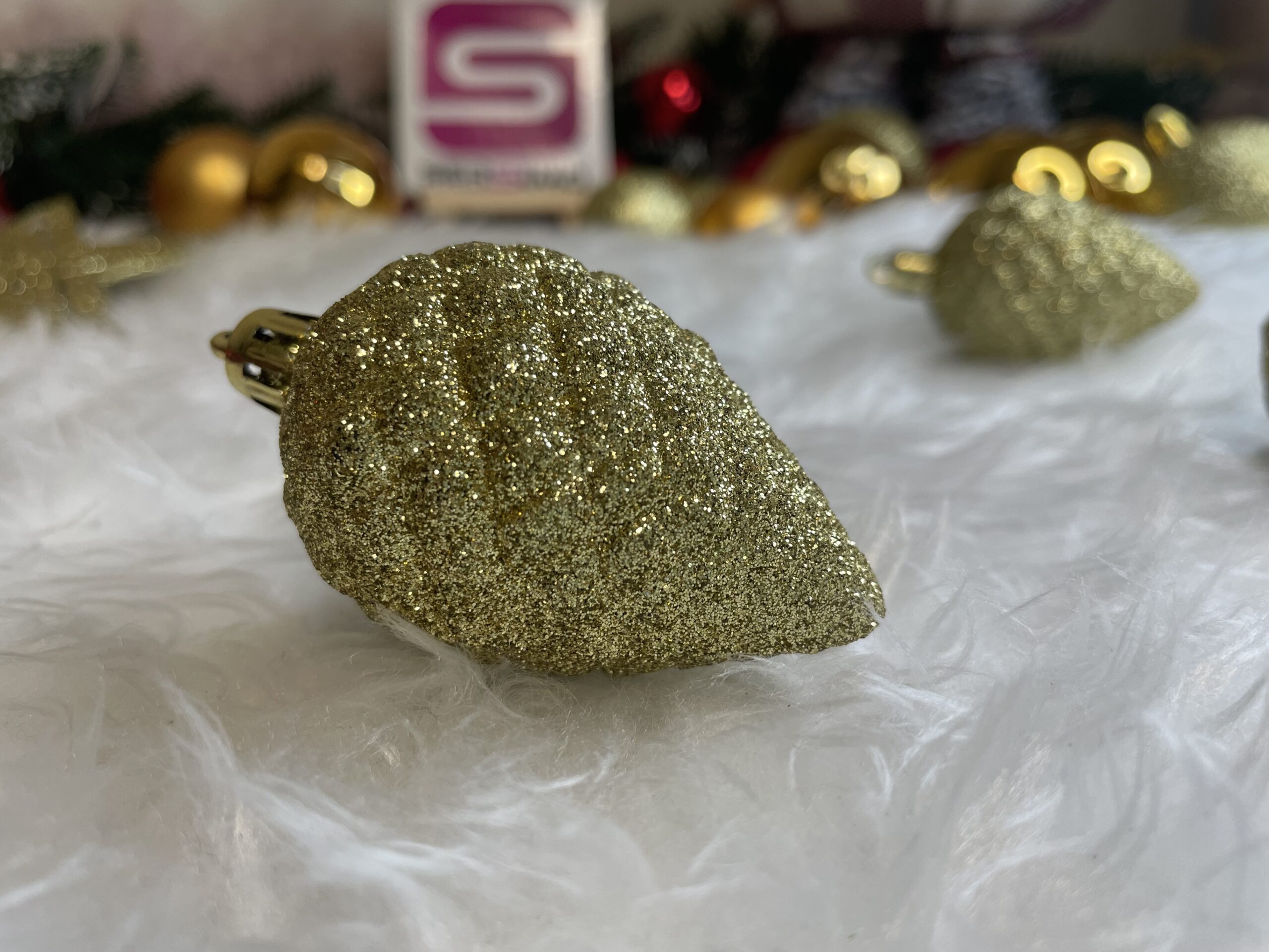 Set globuri si decoratiuni de Craciun, 51 piese, diverse dimensiuni, auriu [27]