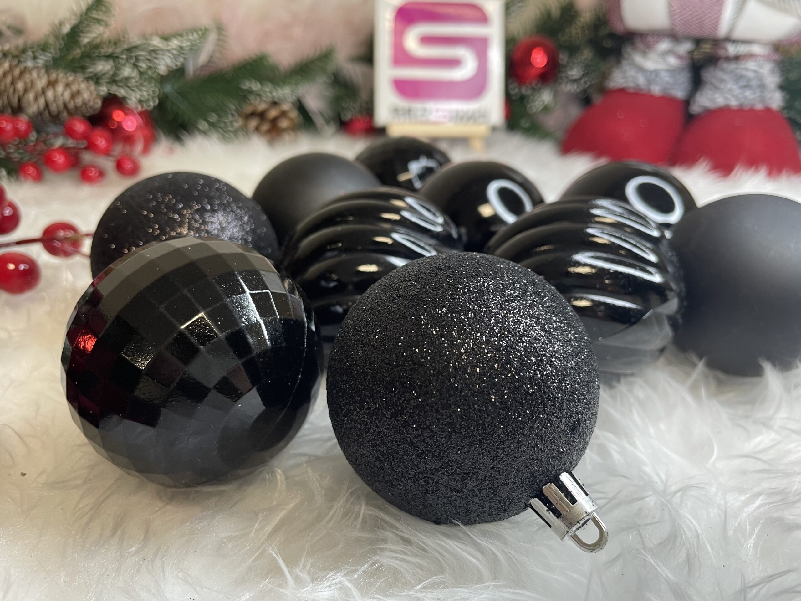 Set globuri de Craciun, 20 bucati, 5 modele, 6cm, negru [16]