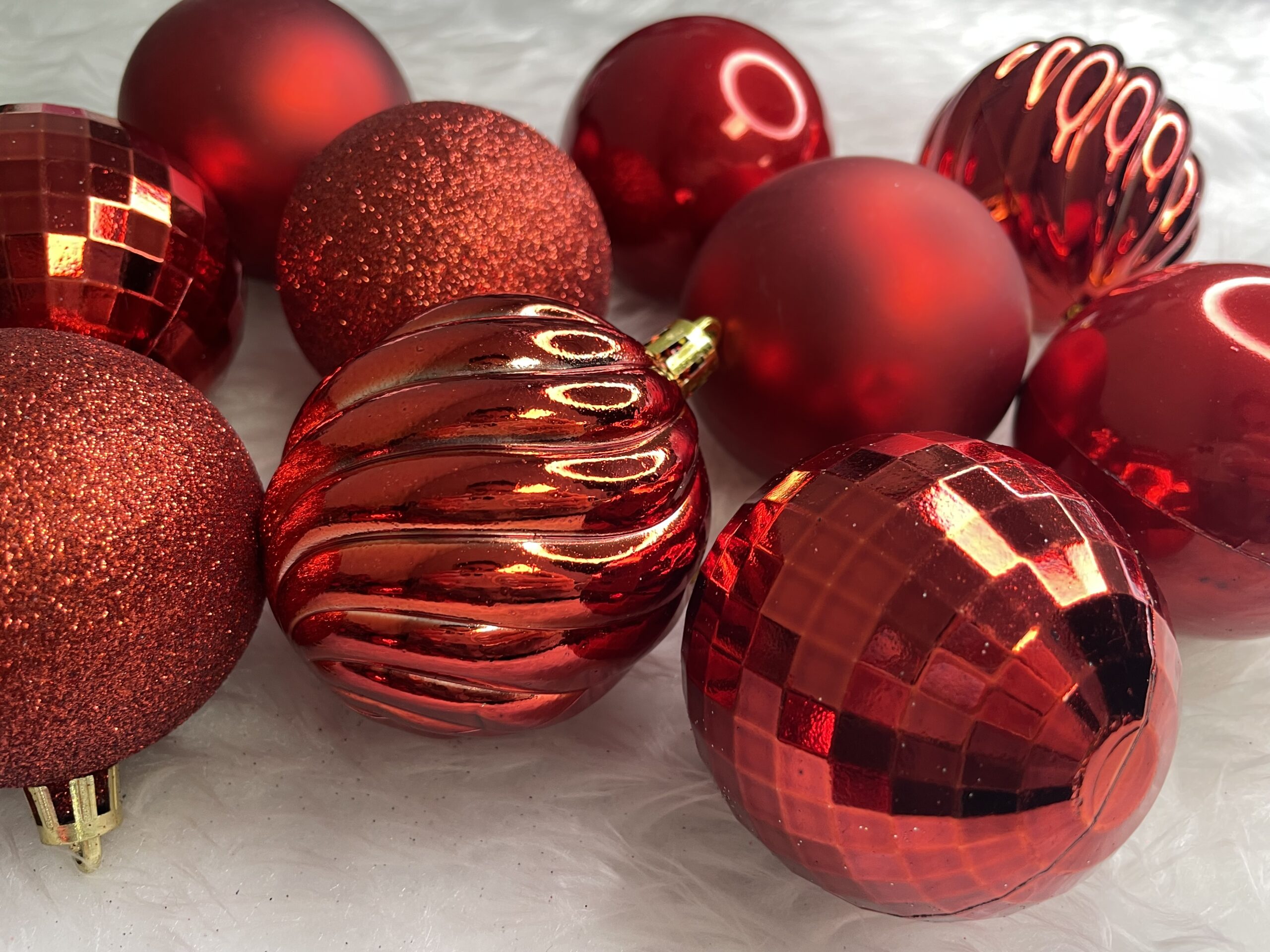 Set globuri de Craciun, 20 bucati, 5 modele, 6cm, rosu [15]