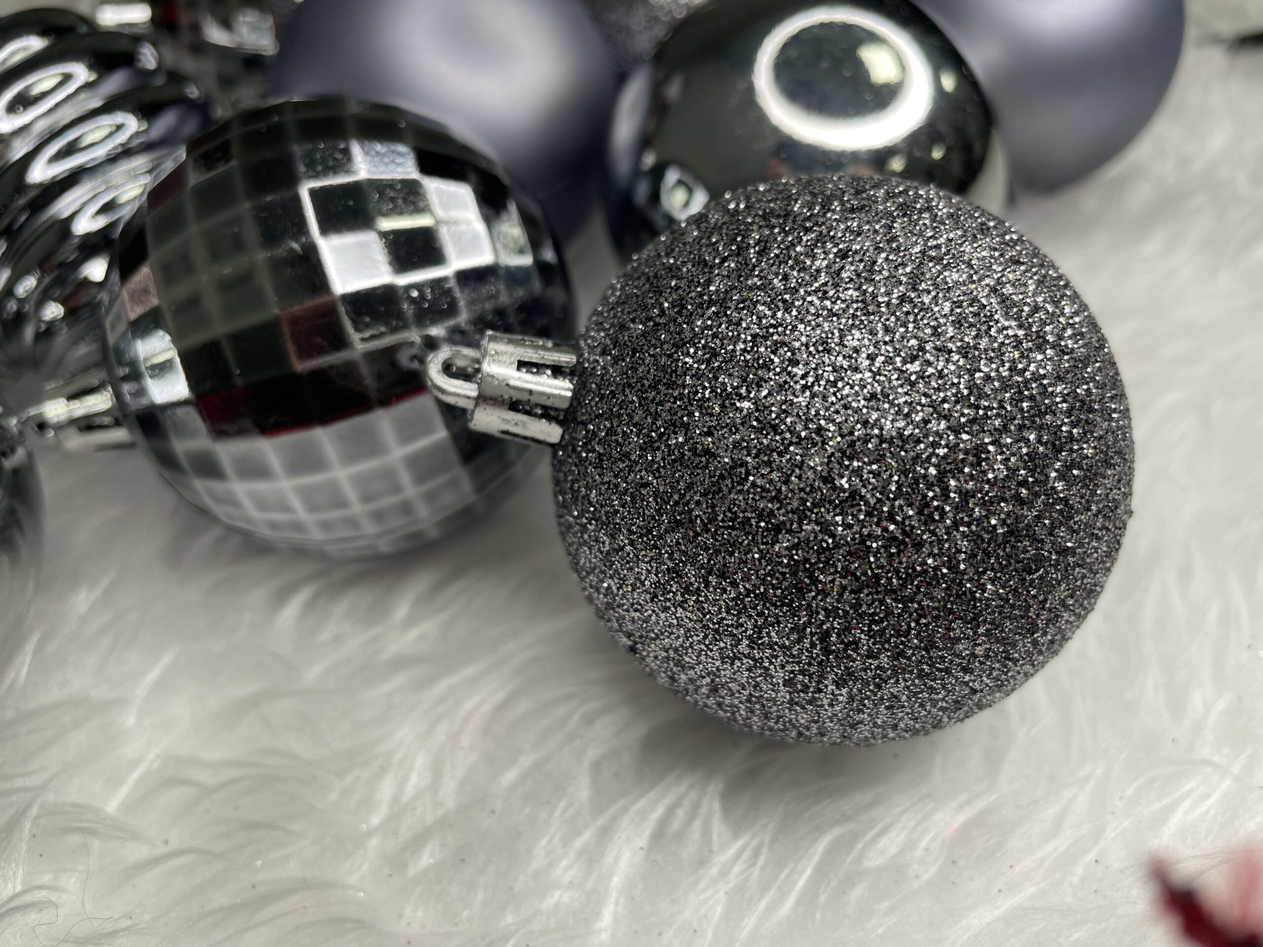 Set globuri de Craciun, 20 bucati, 5 modele, 6cm, argintiu [14]