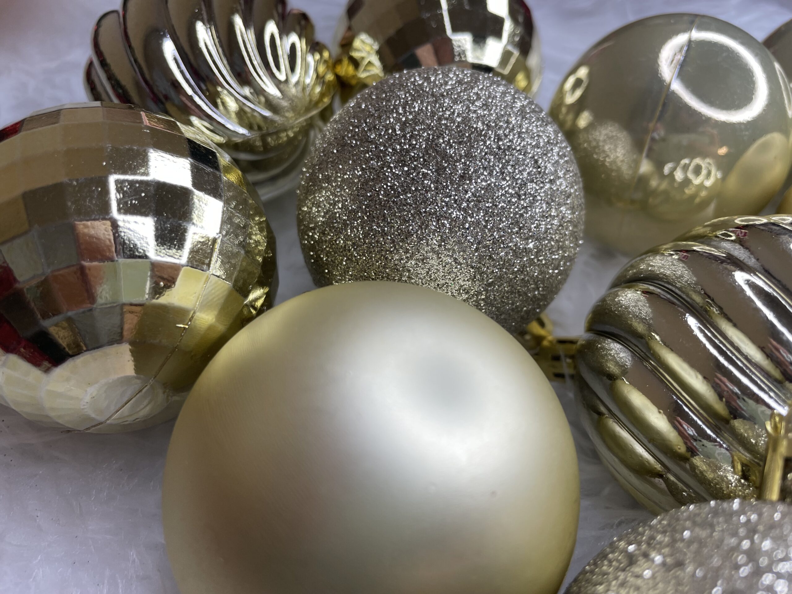 Set globuri de Craciun, 20 bucati, 5 modele, 6cm, auriu [12]