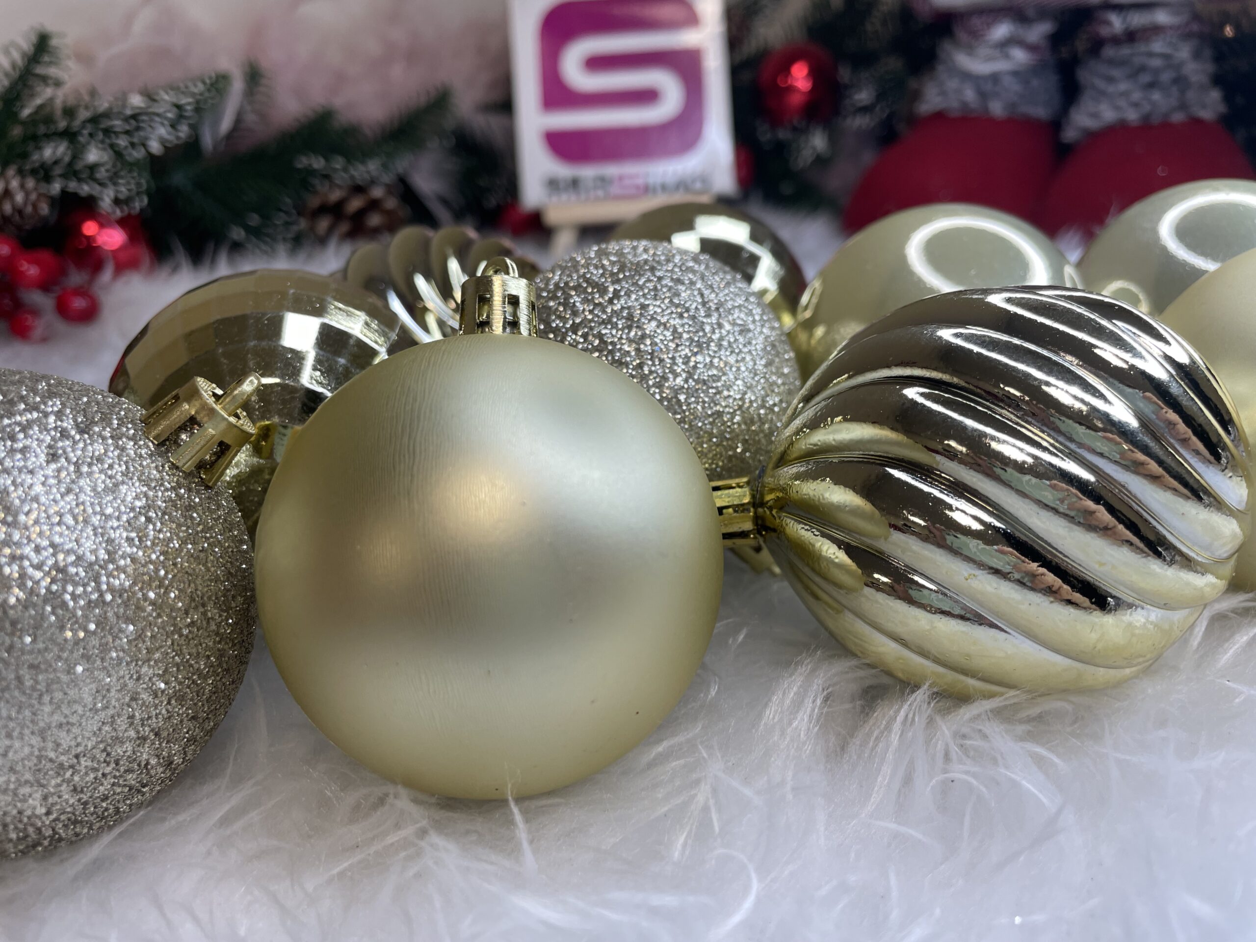 Set globuri de Craciun, 20 bucati, 5 modele, 6cm, auriu [13]