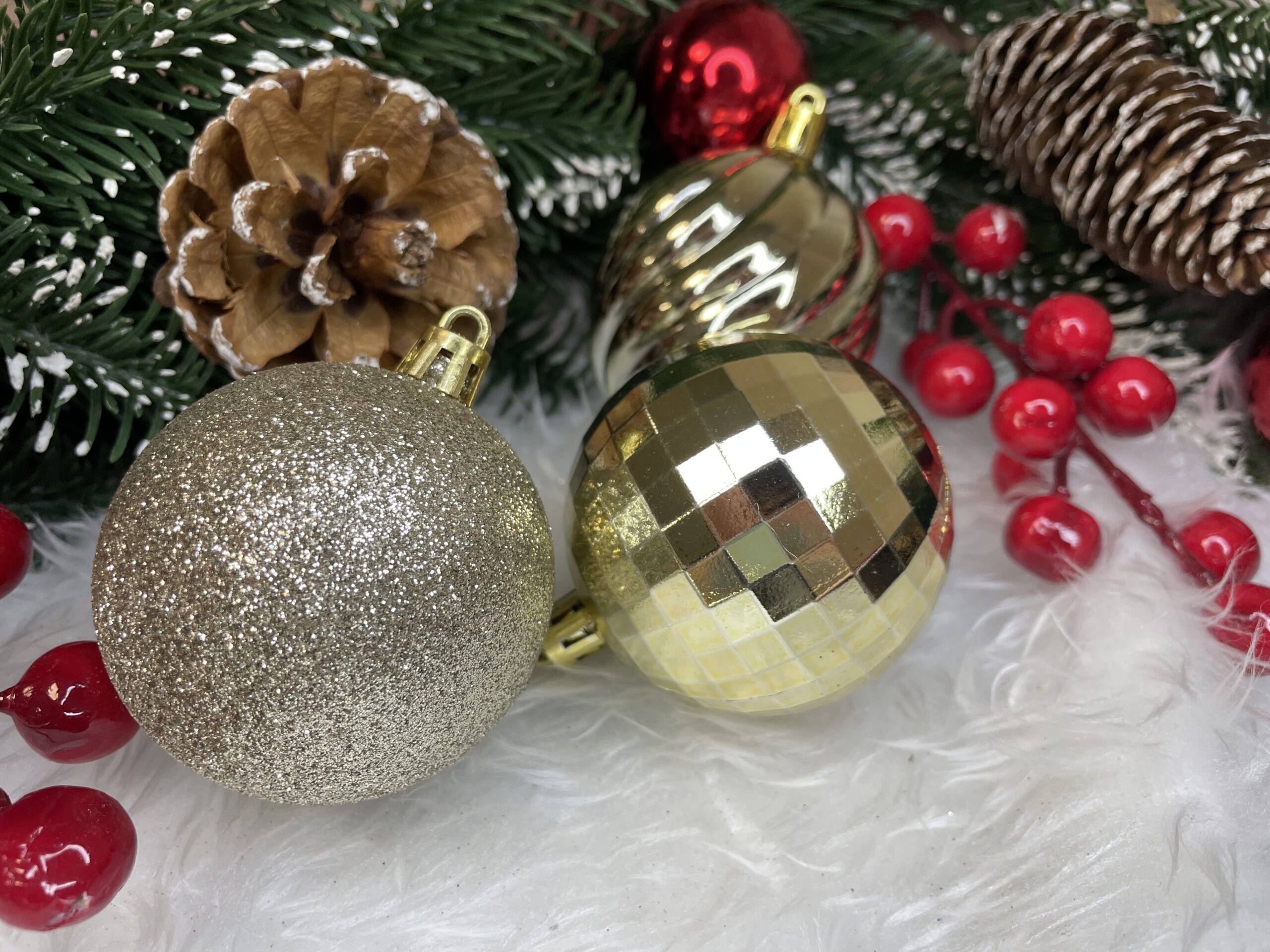 Set globuri de Craciun, 20 bucati, 5 modele, 6cm, auriu [15]