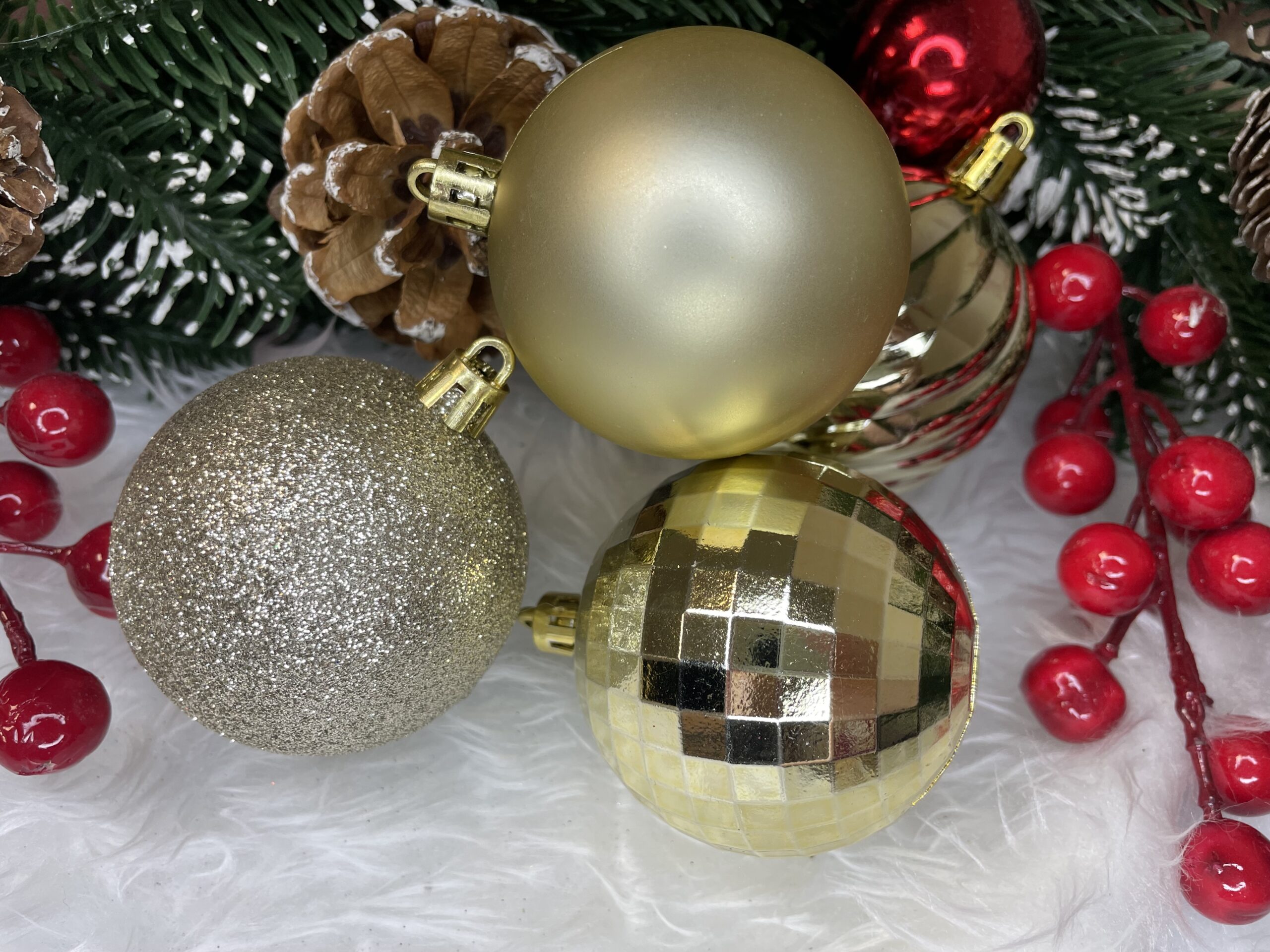 Set globuri de Craciun, 20 bucati, 5 modele, 6cm, auriu [16]