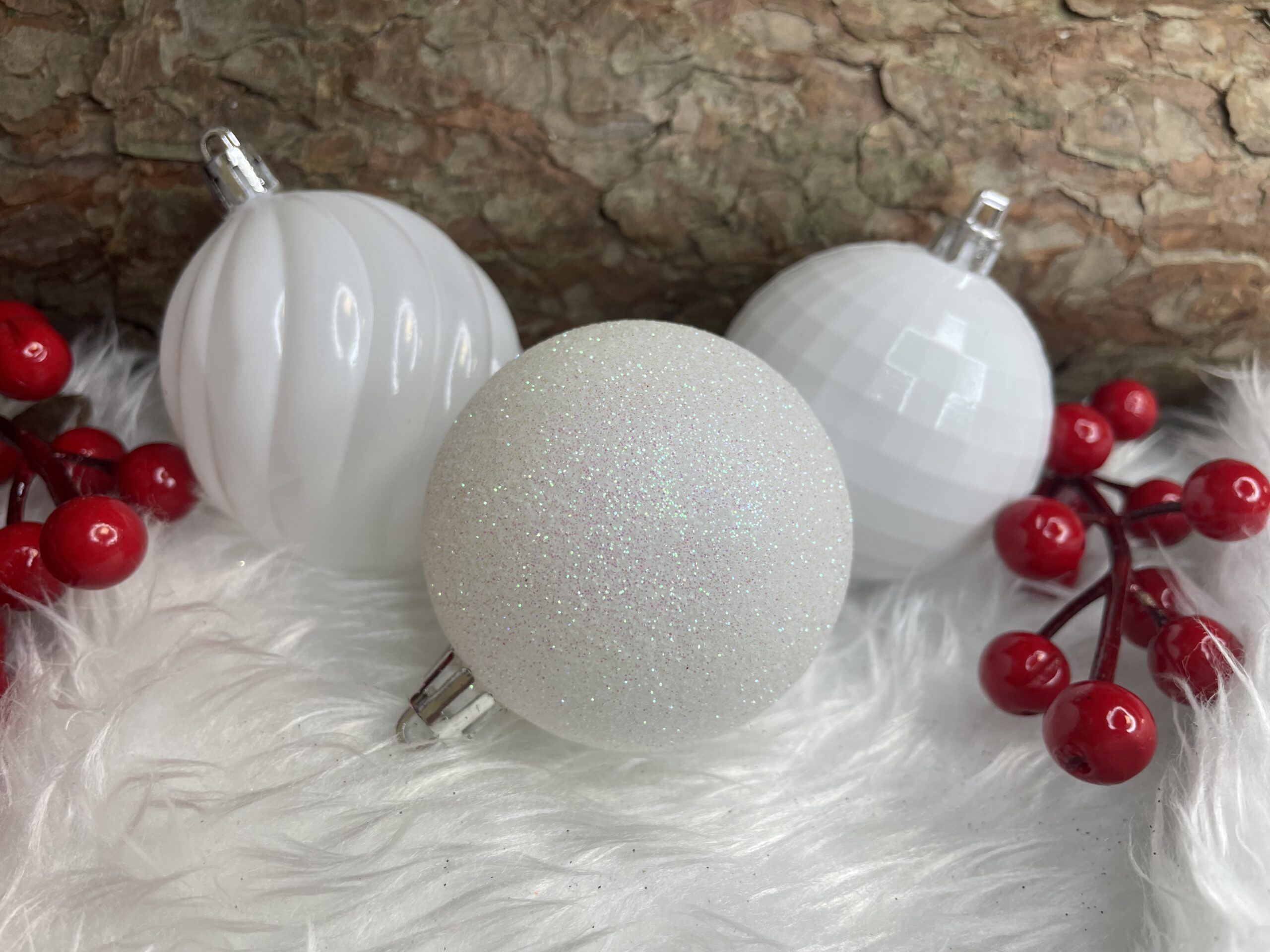 Set globuri de Craciun, 20 bucati, 5 modele, 6cm, alb [25]