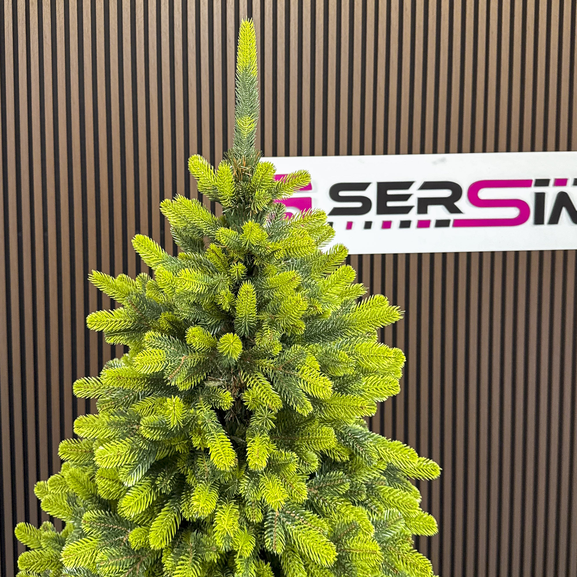 Brad artificial Christmas Deluxe by Sersimo, Polar Spring Select, integral 3D, 230 cm [3]