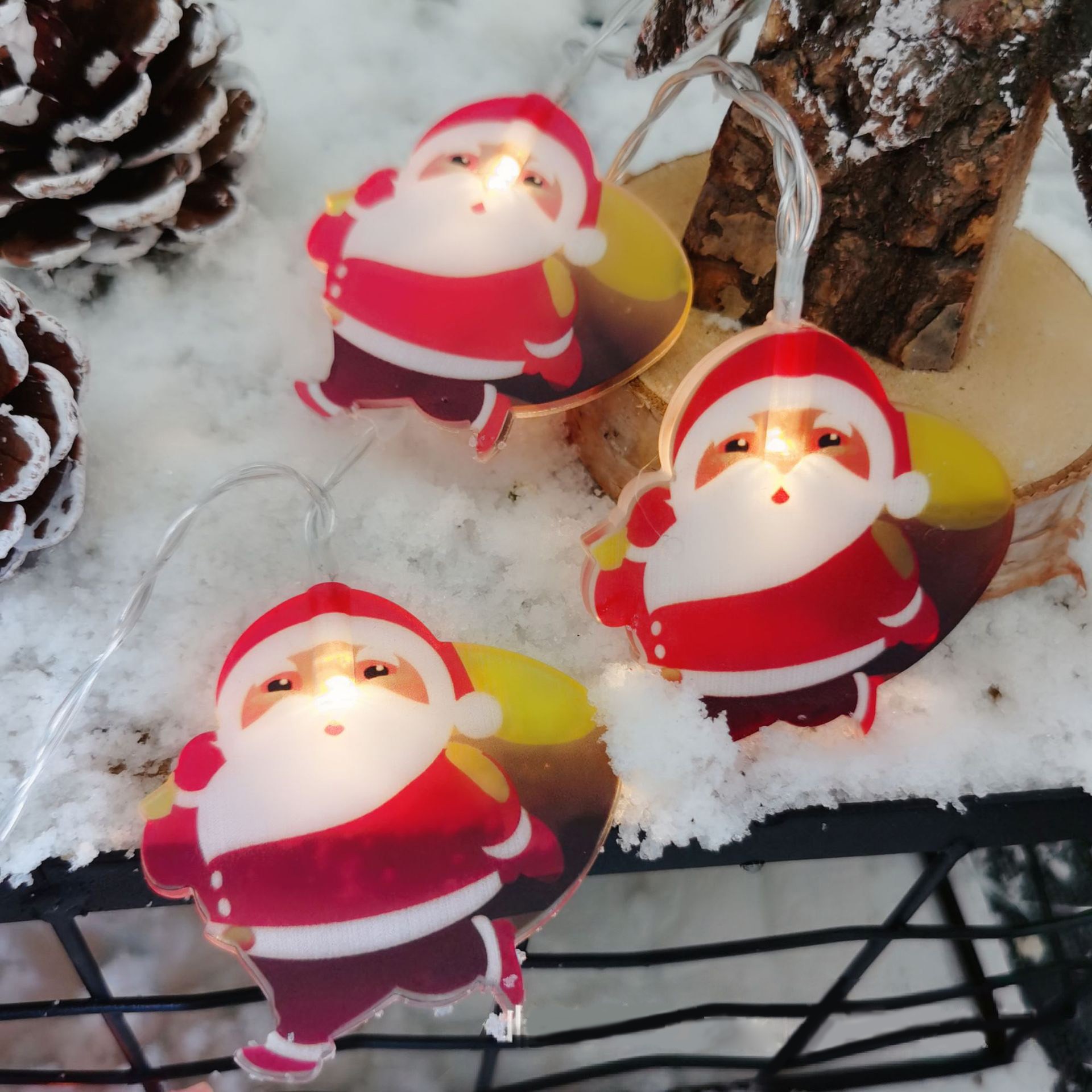 Set 10 Ornamente pentru Instalatie, , Atasare la Instalatia de Craciun, Design Festiv, Protectie Becuri Instalatie, Rezistente la Zapada, Interior/ Exterior, Model Mos Craciun cu Sac [5]