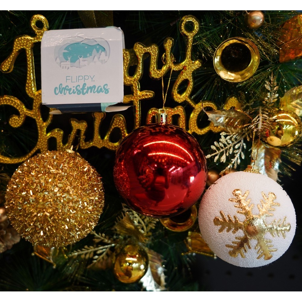 Set de 12 ornamente de brad, , de tip Glob, Alb/ Rosu, din polistiren, cu finisaj sclipitor , cutie 8 cm adancime x 32 cm lungime x 24 cm inaltime [8]