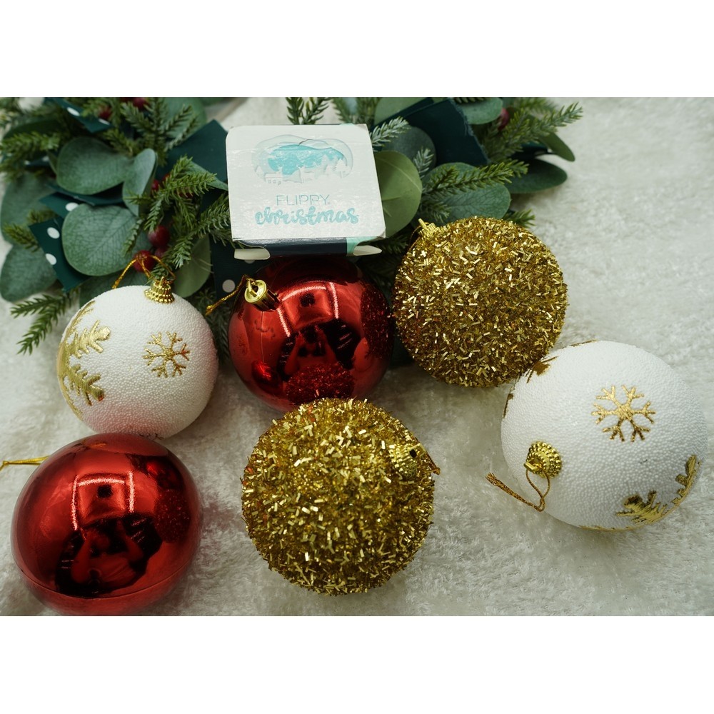 Set de 12 ornamente de brad, , de tip Glob, Alb/ Rosu, din polistiren, cu finisaj sclipitor , cutie 8 cm adancime x 32 cm lungime x 24 cm inaltime [7]