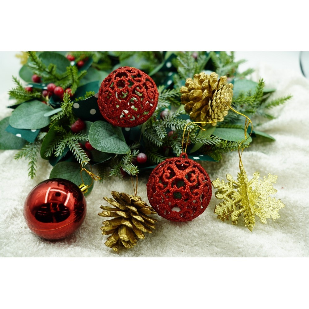 Set de 12 ornamente de brad, , de tip Glob, Rosu/ Auriu, din plastic, cu finisaj sclipitor , cutie 6 cm adancime x 23 cm lungime x 18 cm inaltime [7]