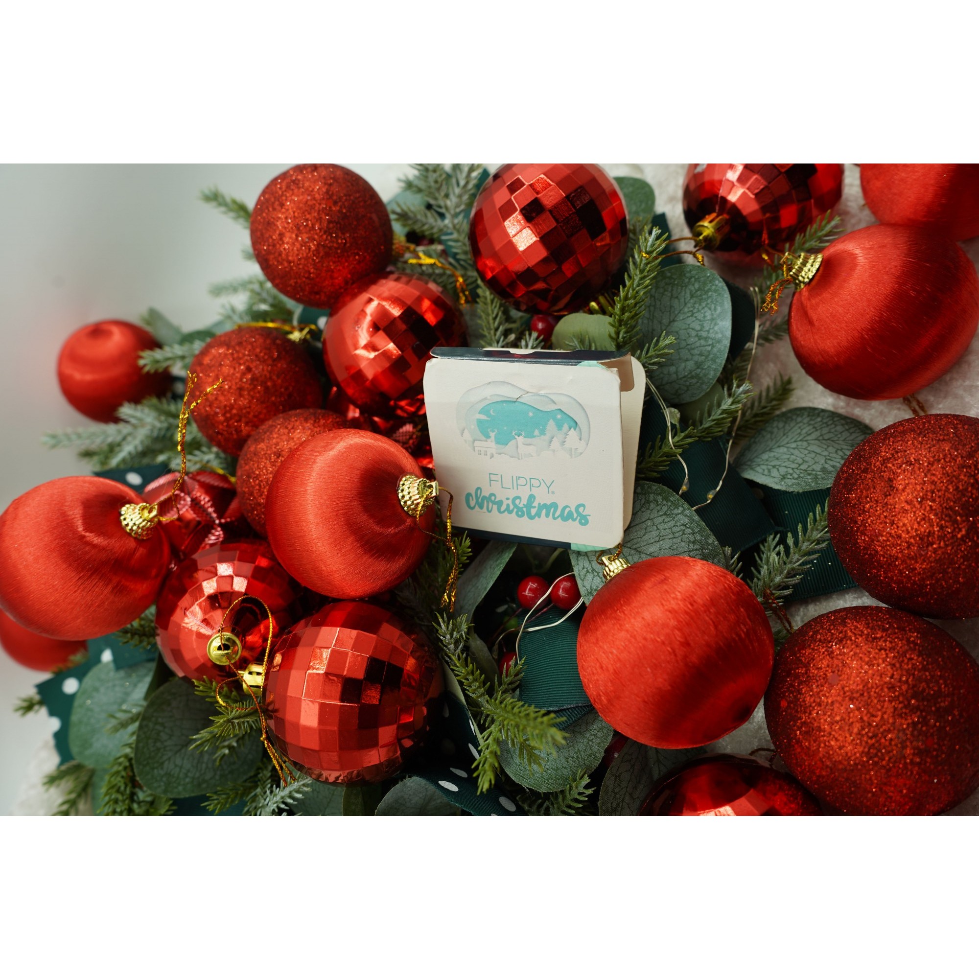 Set de 28 ornamente de brad, , de tip Glob, Rosu, din polistiren, cu finisaj sclipitor , cutie 18 cm adancime x 22 cm inaltime x 18 cm lungime) [3]