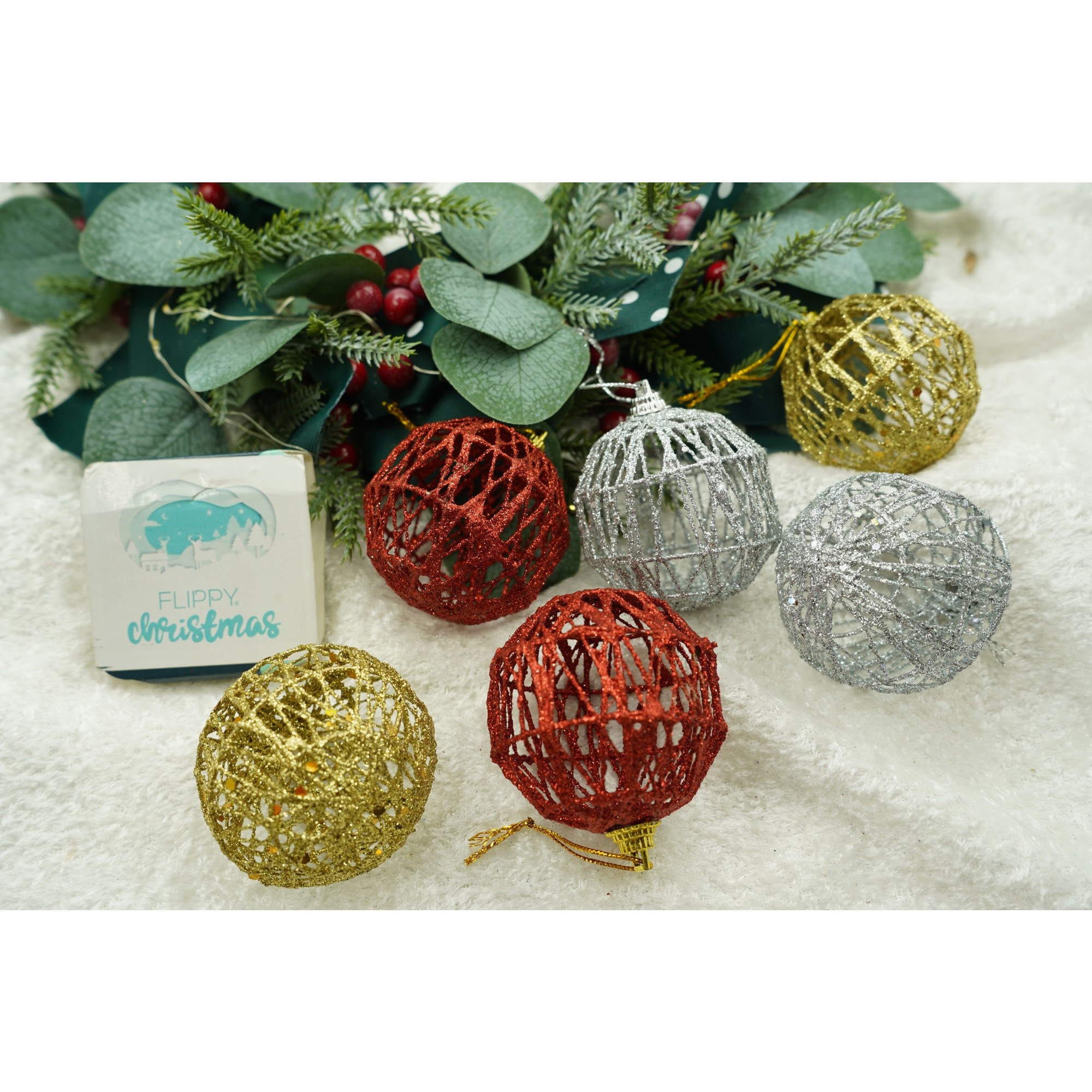 Set de 6 ornamente de brad, , de tip Glob, Multicolor, cu ø de 6 cm, din metal, cu finisaj sclipitor , cutie 6 cm adancime x 34 cm lungime x 6 cm inaltime [2]