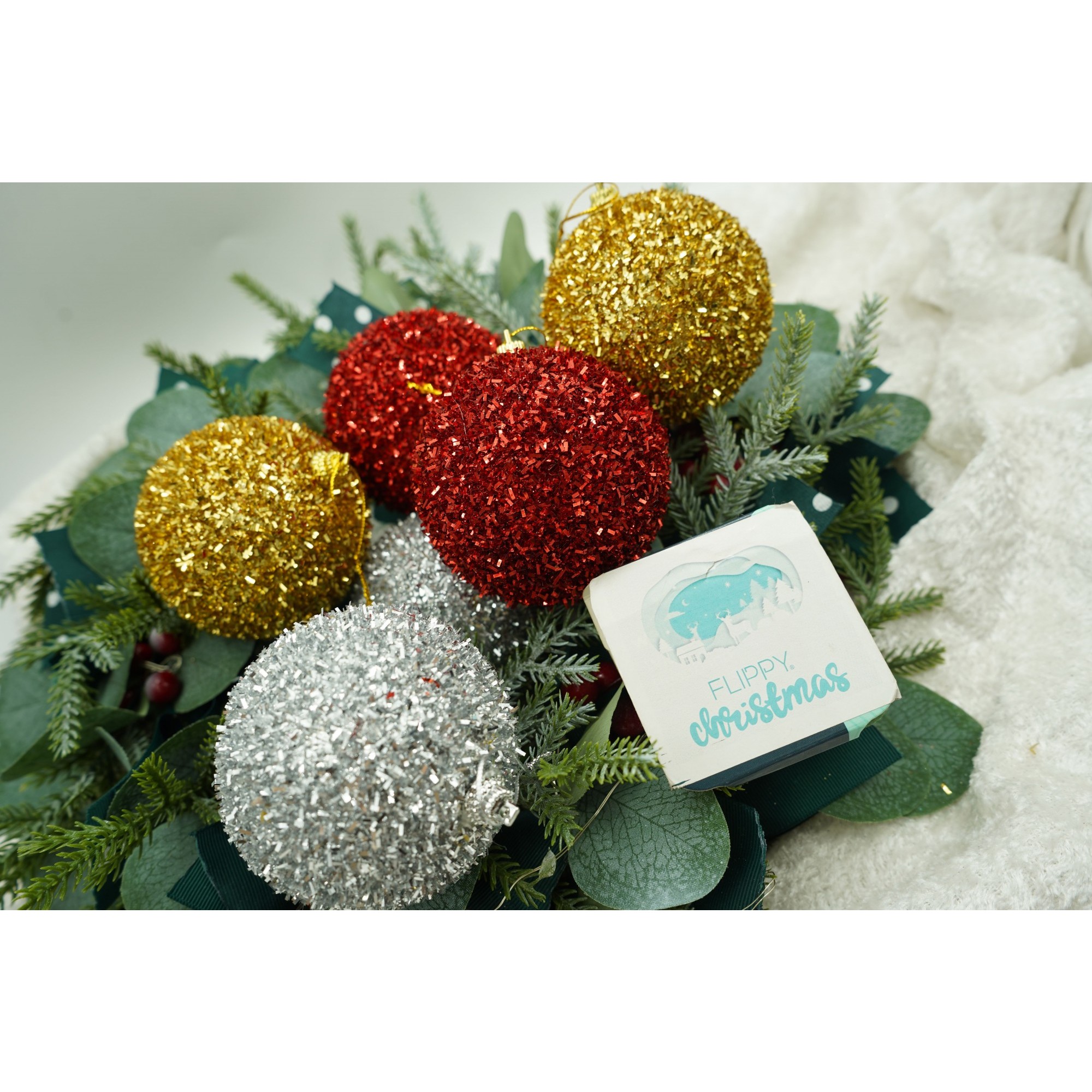 Set de 6 ornamente de brad, , de tip Glob, Multicolor, cu ø de 8 cm, din polistiren, cu finisaj sclipitor , cutie 16 cm inaltime x 24 cm lungime x 8 cm adancime [3]