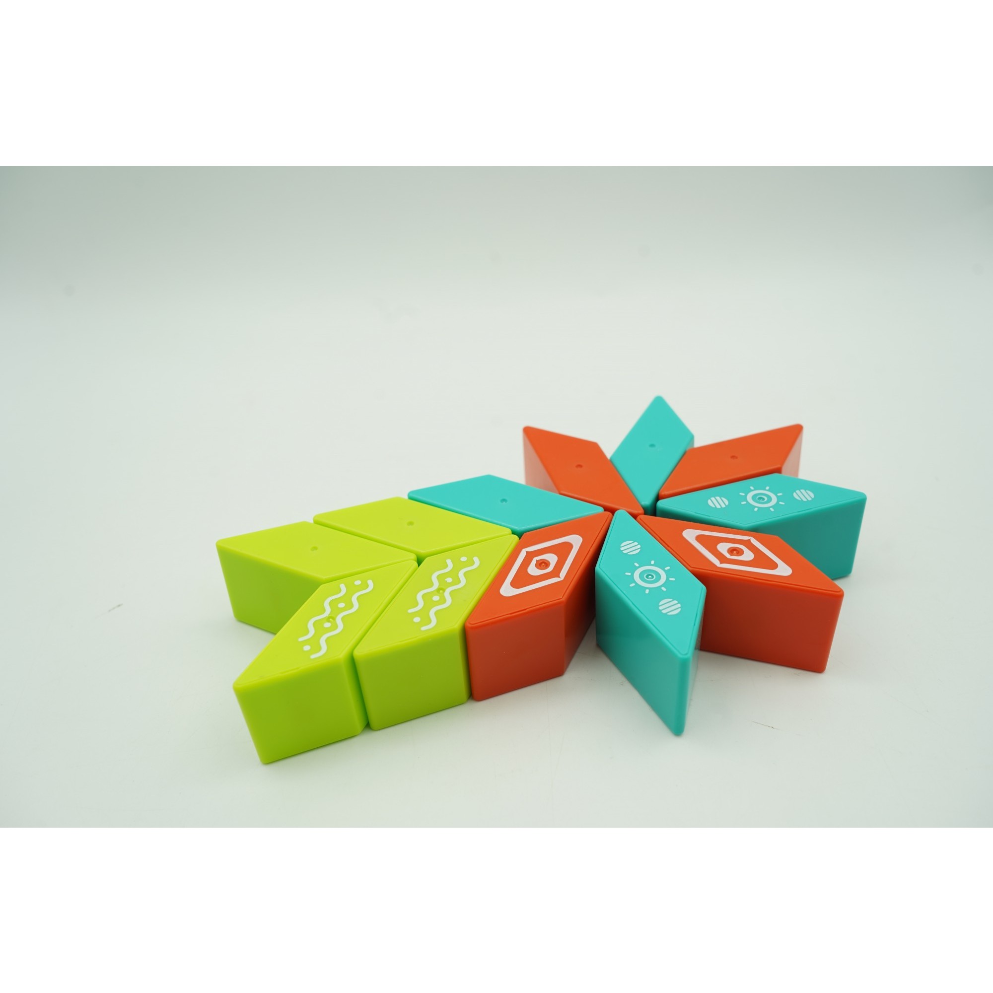 Set inteligent de constructie cu piese magnetice, 26 piese, +3 ani, multicolor [4]