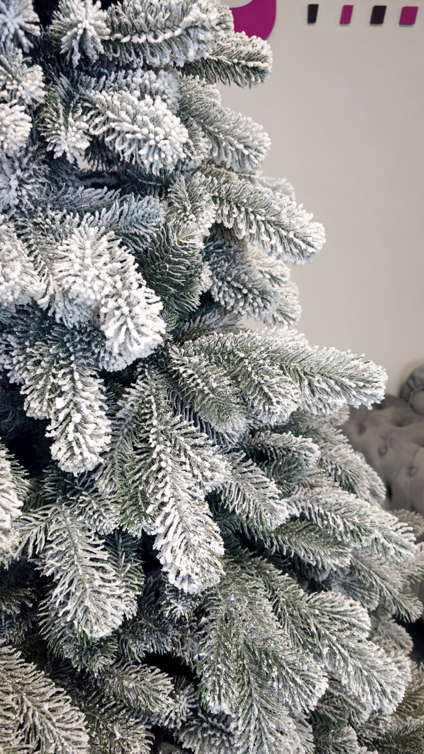 Brad artificial Christmas Deluxe by Sersimo, Kovalivka Select nins, integral 3D, 180cm [3]