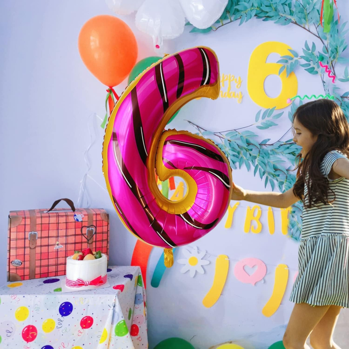 Balon din Folie Metalizata , Figurina Cifra, Imprimeu Gogosi, Tema Aniversare 100 cm, Ambalaj Individual, Pai inclus, Umflare cu Aer sau Heliu, Multicolor, Cifra 6 [9]