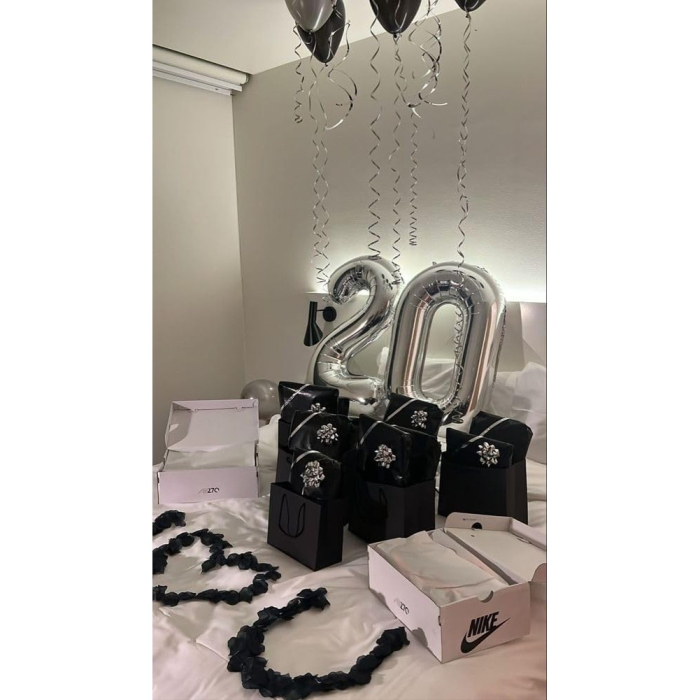 Balon din Folie Metalizata, , Figurina Cifra, Tema Aniversare 80 cm, Ambalaj Individual, Pai inclus, Umflare cu Aer sau Heliu, Argintiu, Cifra 0 [5]