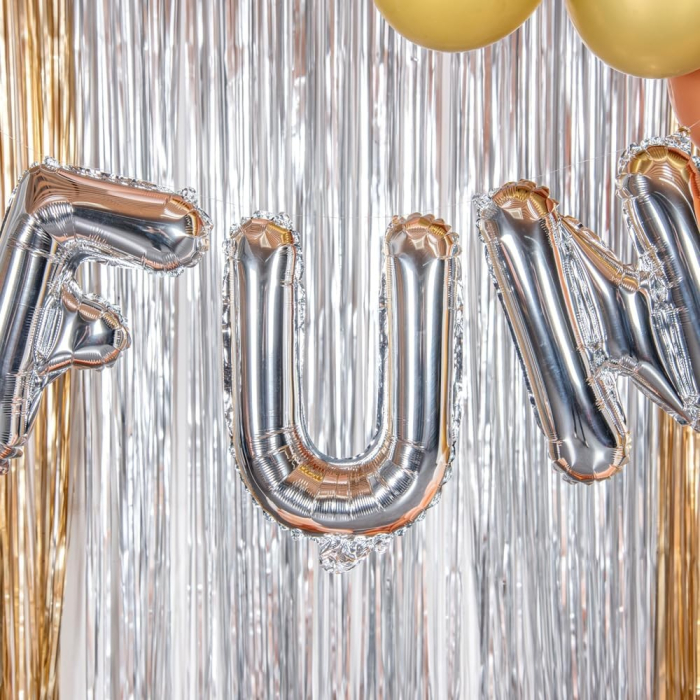 Balon Folie Metalizata Litera U, , 40 cm, Umflati cu Heliu sau Aer, Ambalaj Individual, Pai inclus, Argintiu [6]