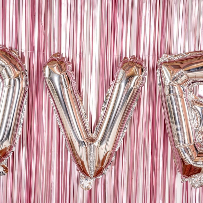 Balon Folie Metalizata Litera V, , 80 cm, Umflati cu Heliu sau Aer, Ambalaj Individual, Pai inclus, Argintiu [2]