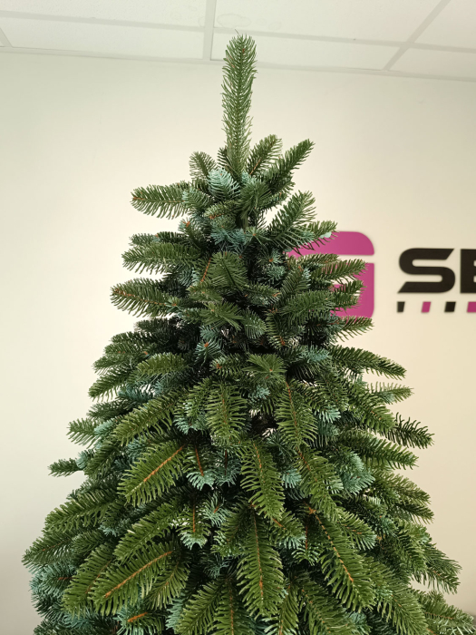 Brad artificial Christmas Deluxe by Sersimo, Canada argintiu, 3D, 210cm [16]