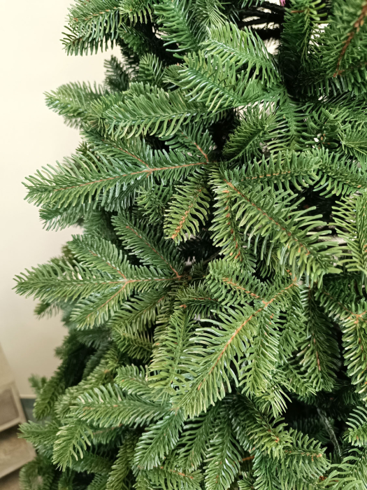 Brad artificial Christmas Deluxe by Sersimo, Canada verde, 3D, 210cm [4]