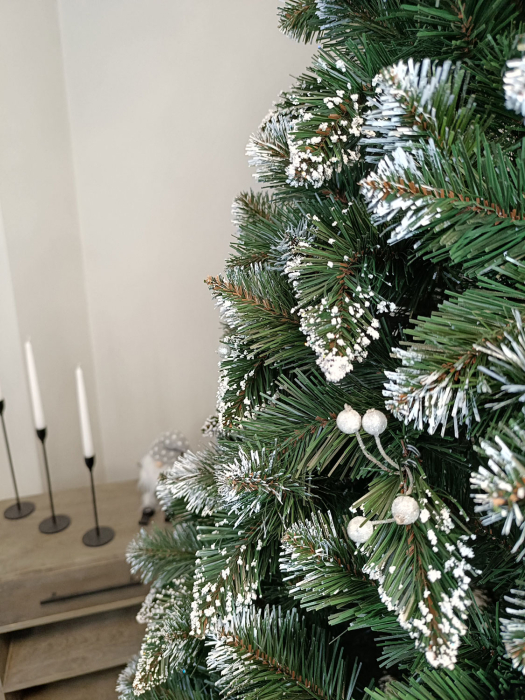 Brad artificial Christmas Deluxe by Sersimo, Crystal nins cu merisoare, 2D, 250cm [17]