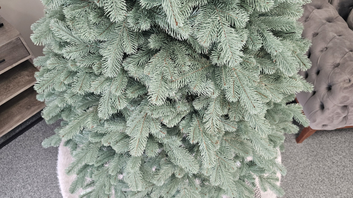 Brad artificial Christmas Deluxe by Sersimo, Kovalivska argintiu, 3D, 210cm [21]